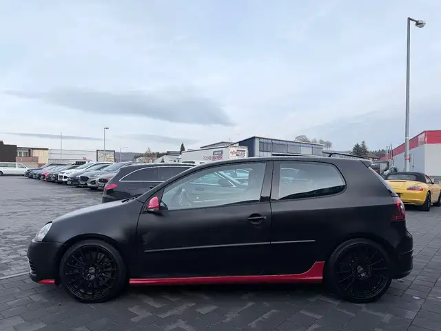 Volkswagen Golf view 4