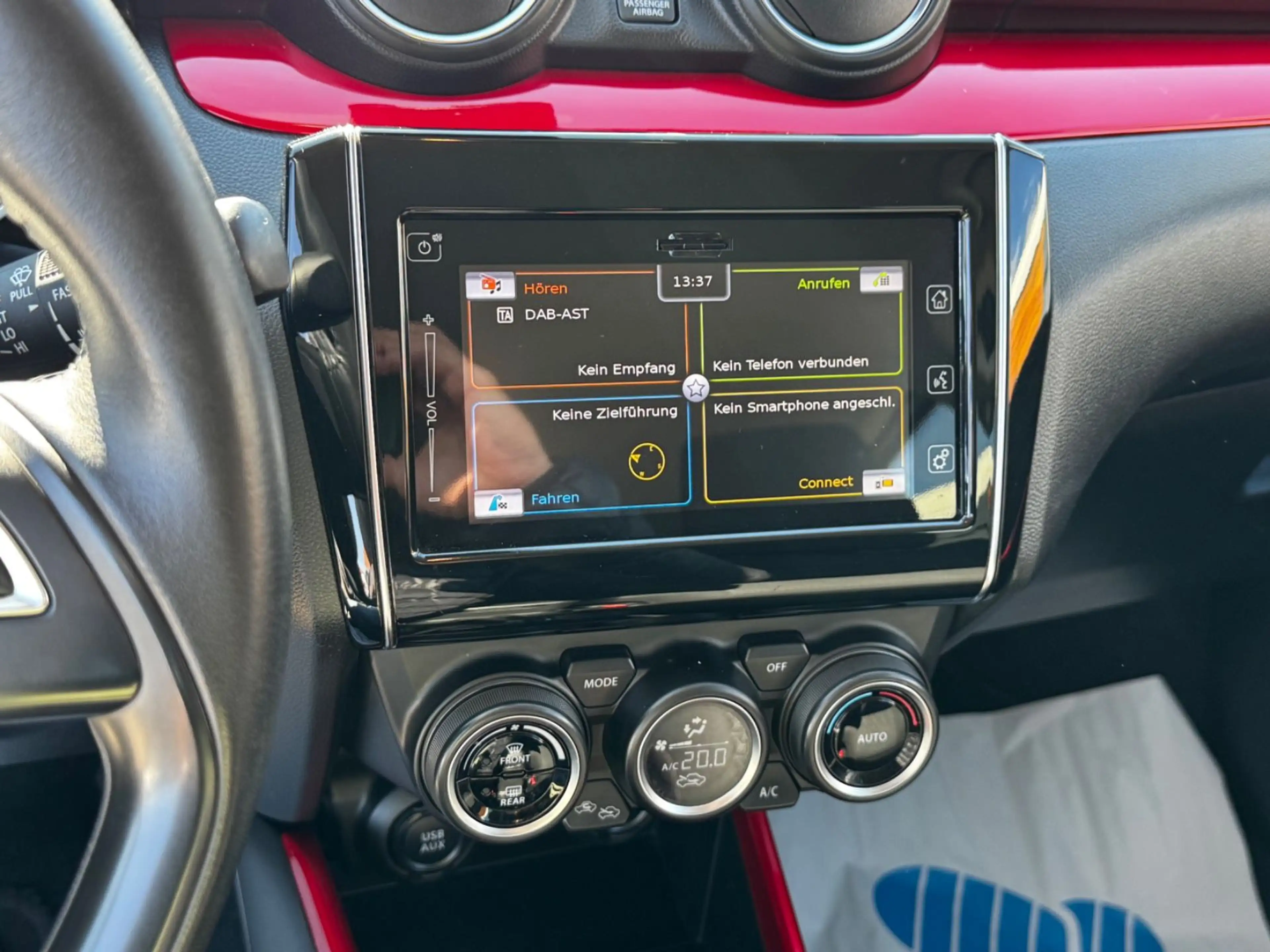 Suzuki Swift Comfort+ 111PS Automatik *NAV*LED*ASS*KEY* — photo 14