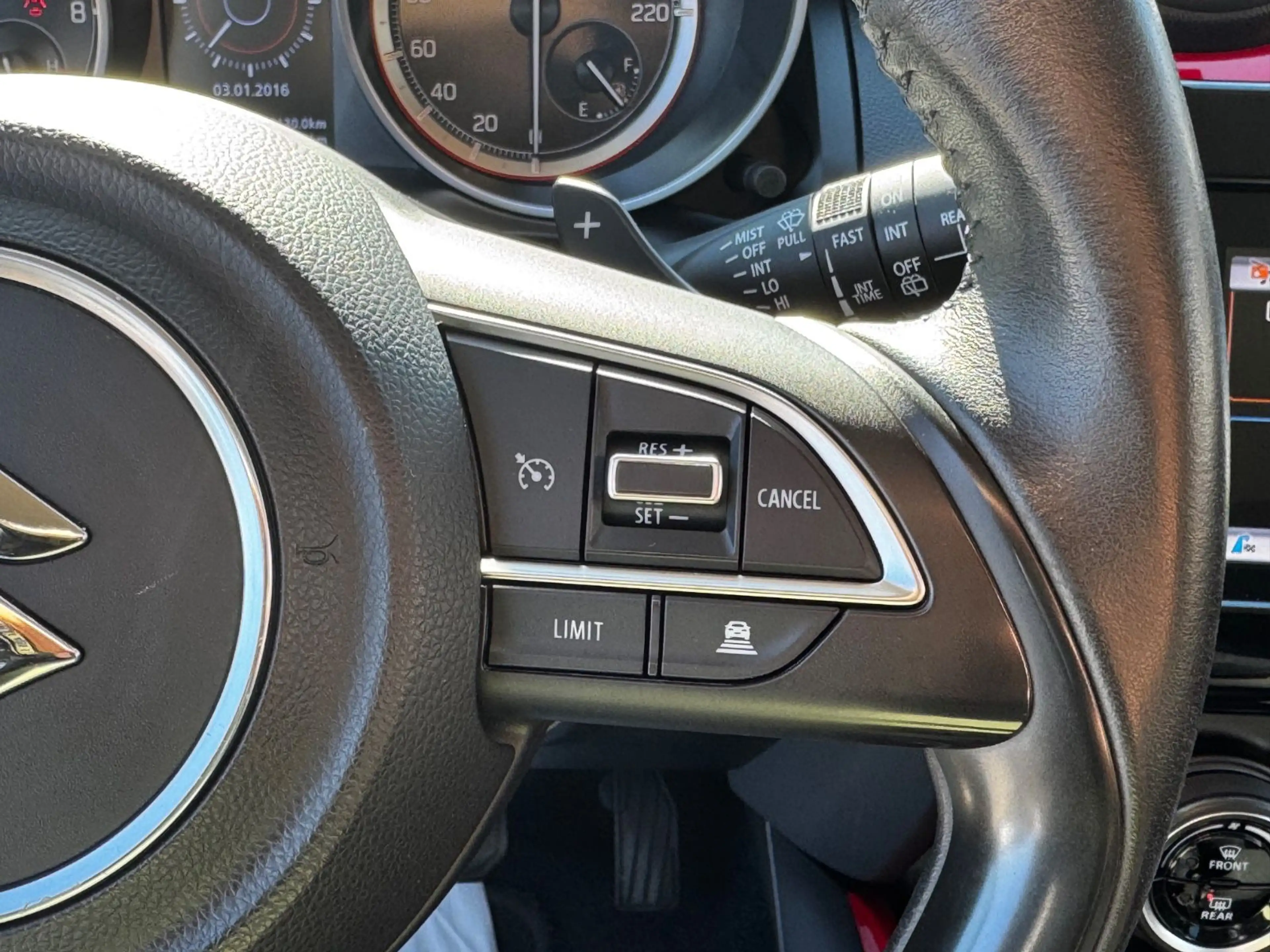 Suzuki Swift Comfort+ 111PS Automatik *NAV*LED*ASS*KEY* — photo 13