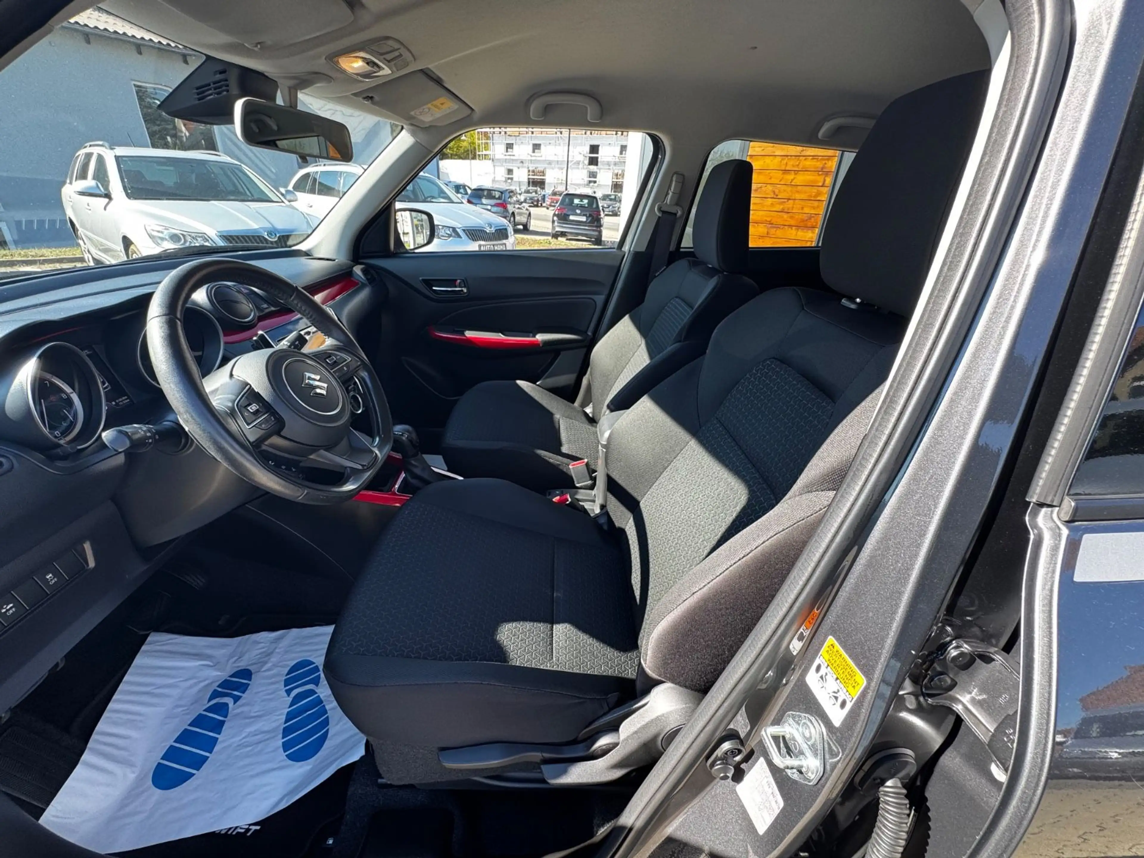 Suzuki Swift Comfort+ 111PS Automatik *NAV*LED*ASS*KEY* — photo 10