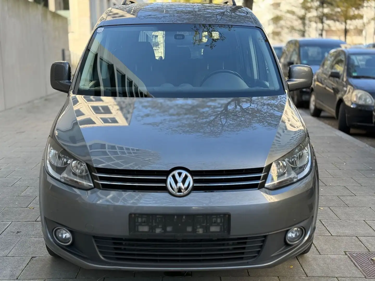 Volkswagen Caddy Kombi Comfortline 4Motion Grau - 2