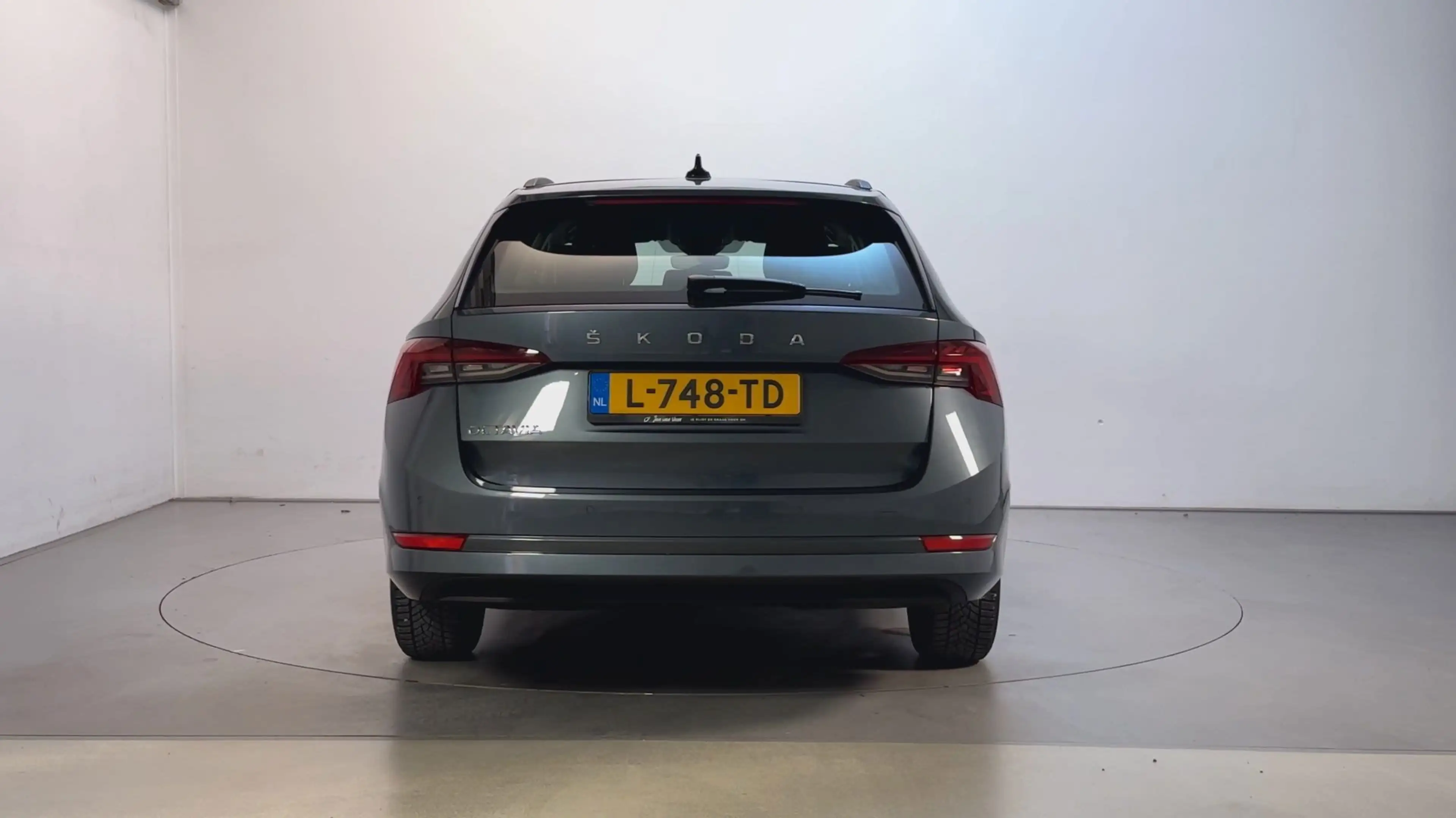 Skoda Octavia Combi 1.0 TSI Business Edition Virtual Cockpit Par — photo 10