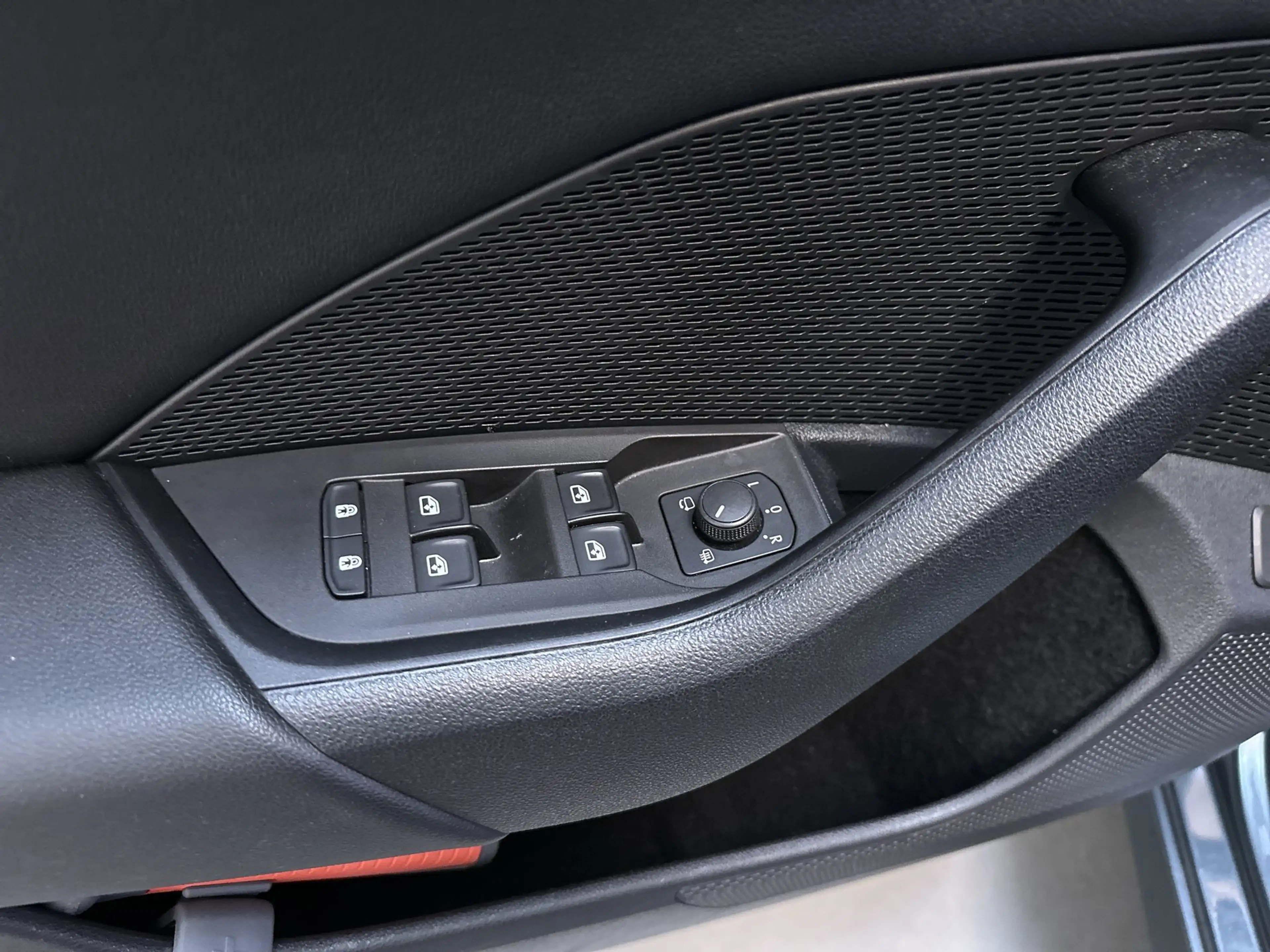 Skoda Octavia Combi 1.0 TSI Business Edition Virtual Cockpit Par — photo 20