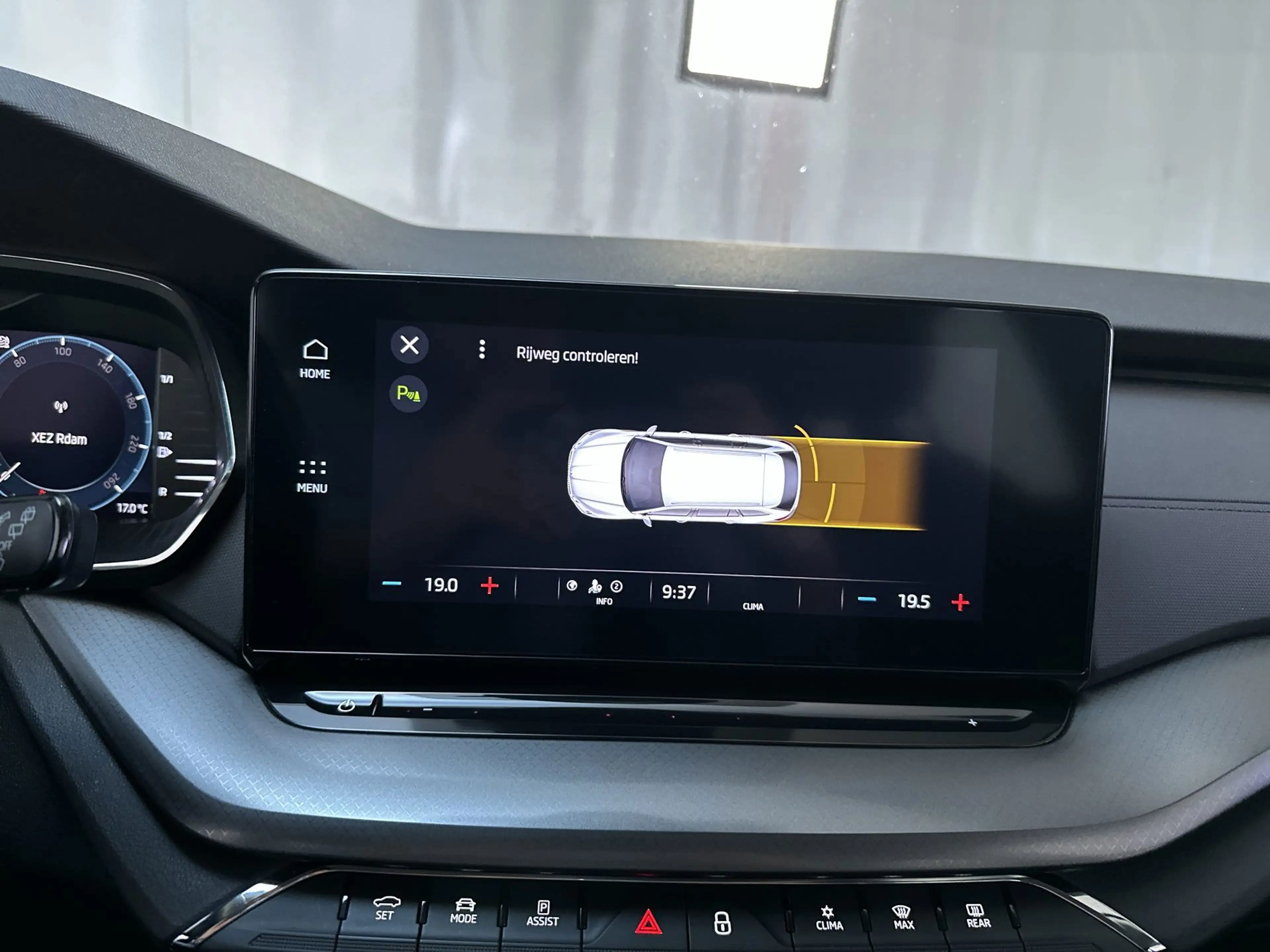 Skoda Octavia Combi 1.0 TSI Business Edition Virtual Cockpit Par — photo 11