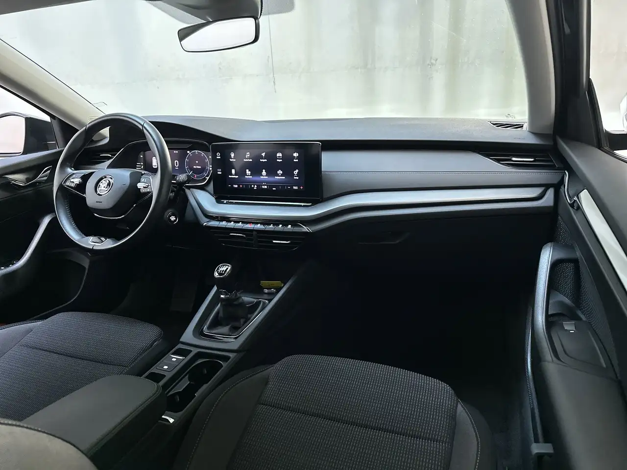 Skoda Octavia Combi 1.0 TSI Business Edition Virtual Cockpit Par, миниатюра 2
