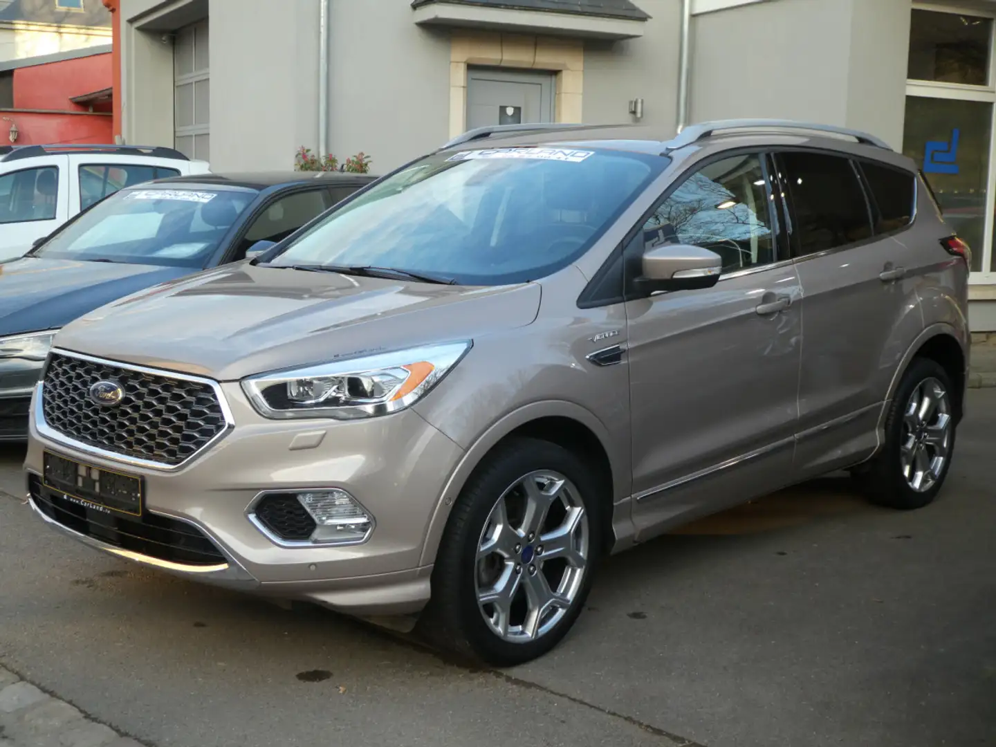 Ford Kuga 1.5 EcoBoost 182 Auto Vignale 4WD Gris - 1
