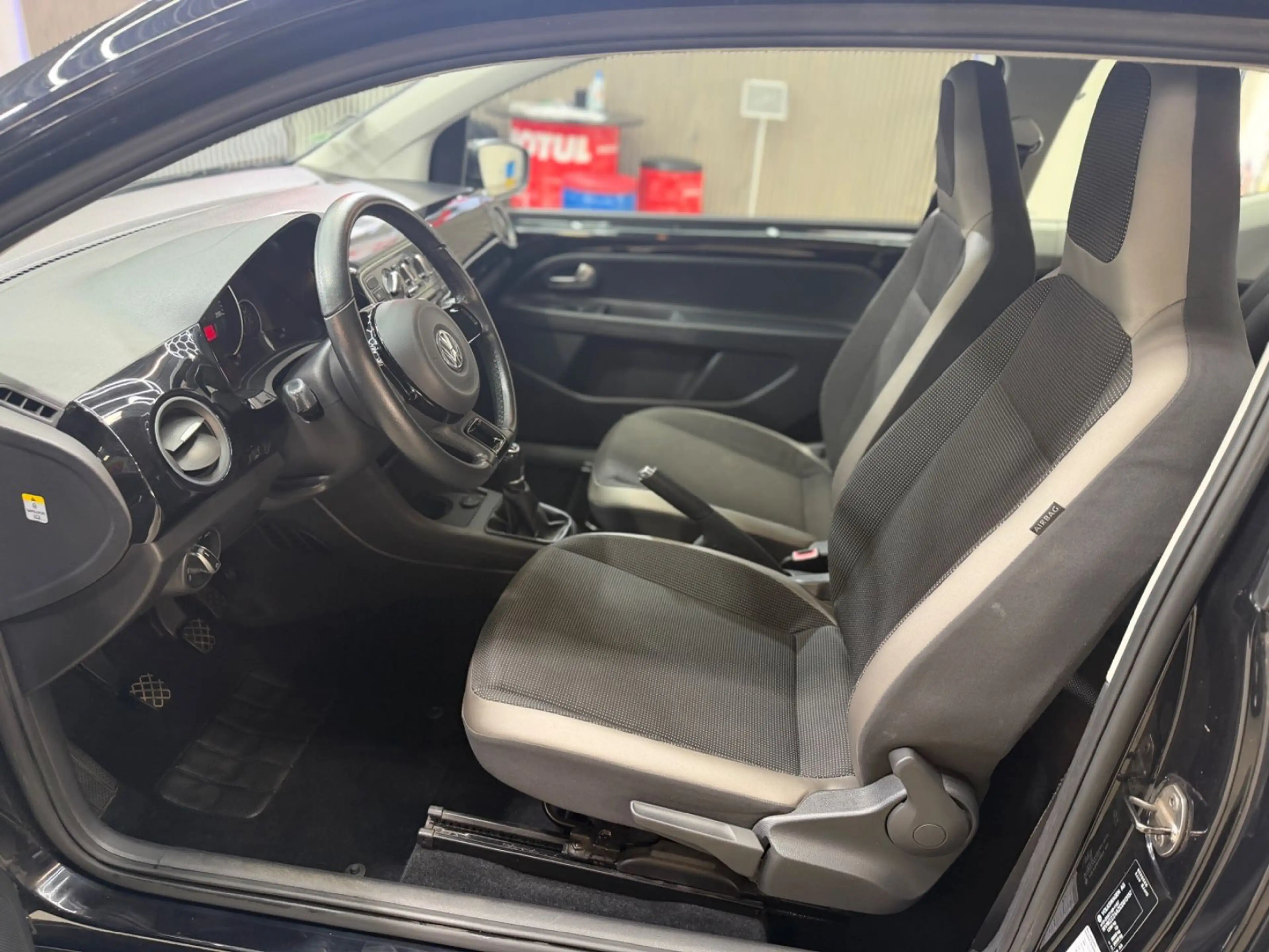 Volkswagen up! high Klima Sitzheizung — photo 13