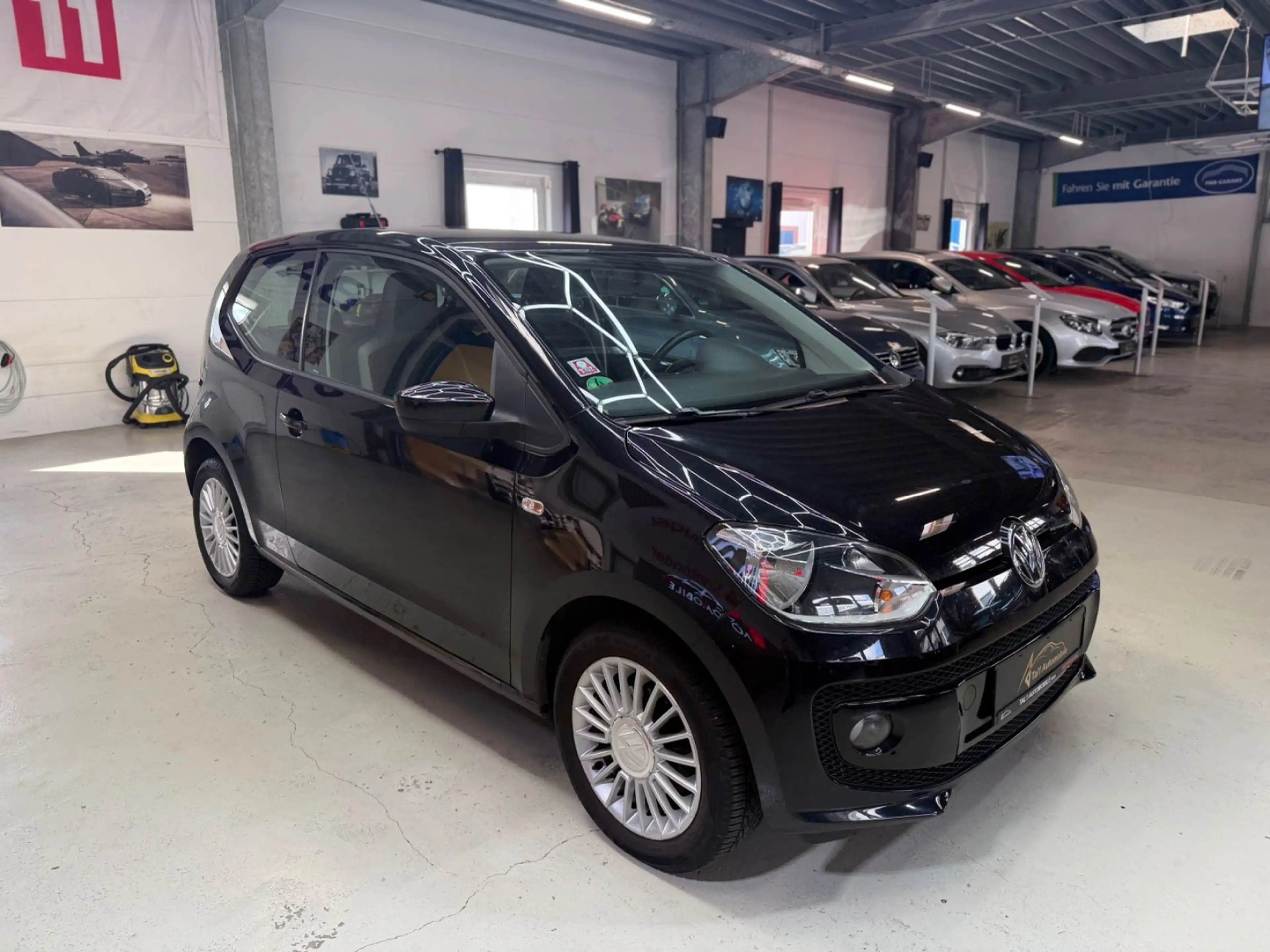 Volkswagen up! high Klima Sitzheizung — photo 5