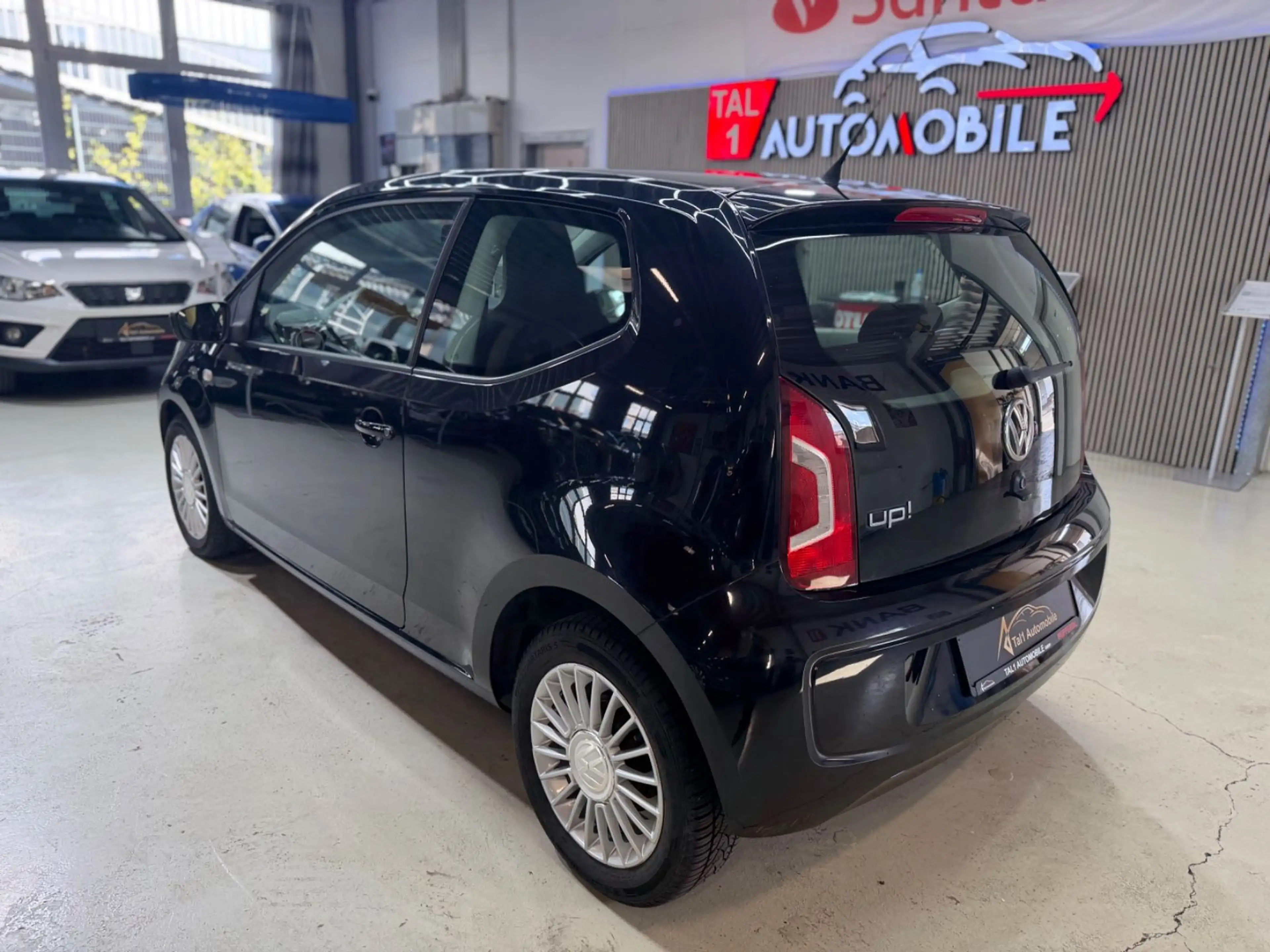 Volkswagen up! high Klima Sitzheizung — photo 10