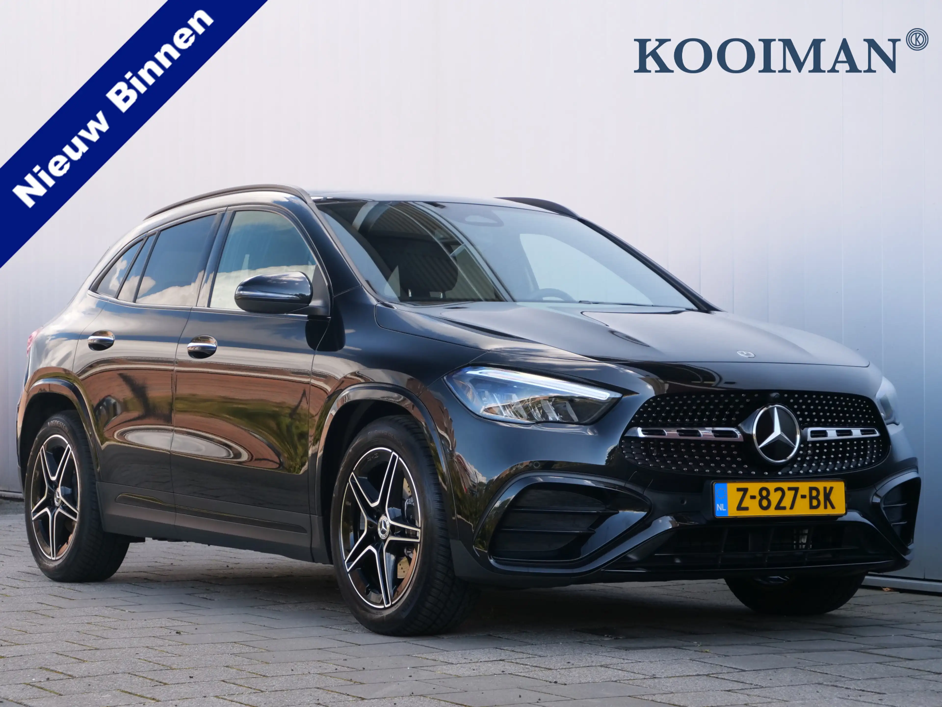 Mercedes-Benz GLA 180 AMG Line 136 Pk Automaat Navi / DAB / Pano-dak / C