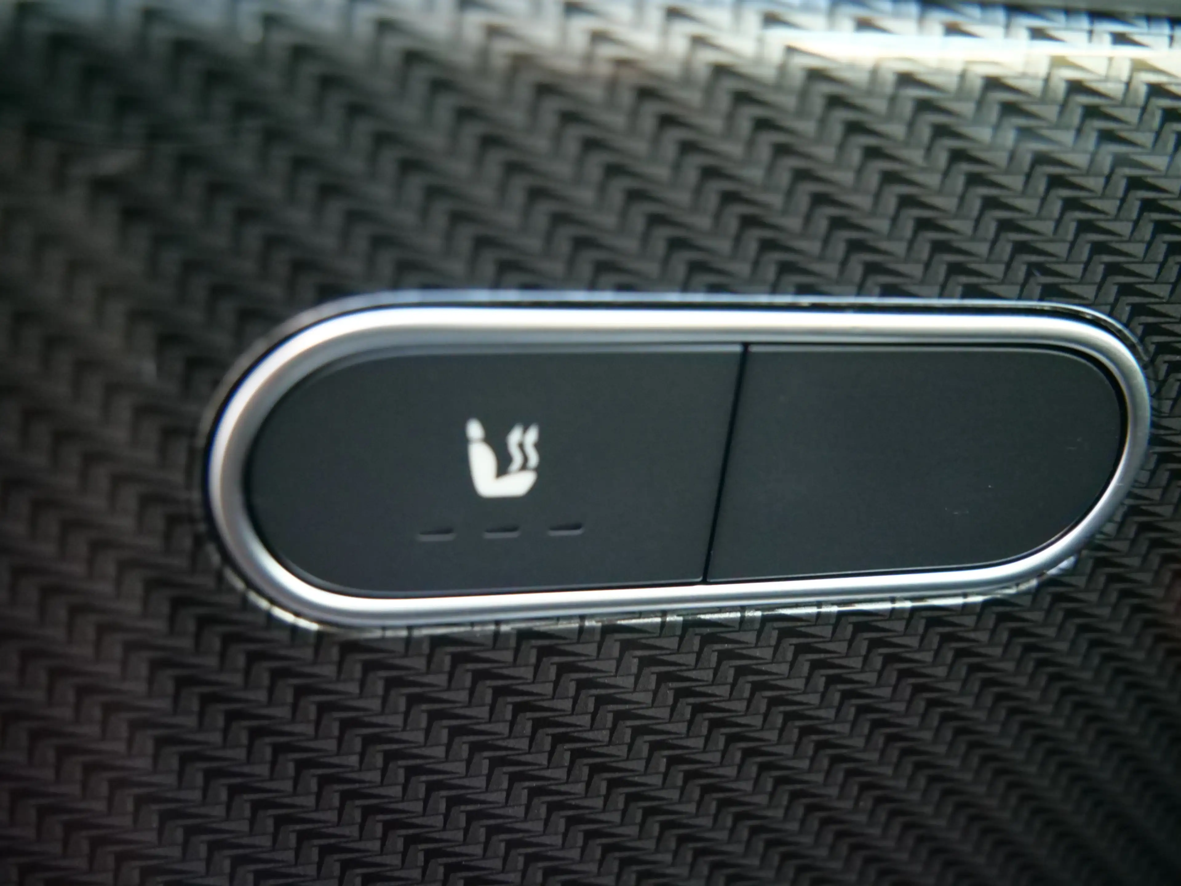 Mercedes-Benz GLA 180 AMG Line 136 Pk Automaat Navi / DAB / Pano-dak / C — photo 20