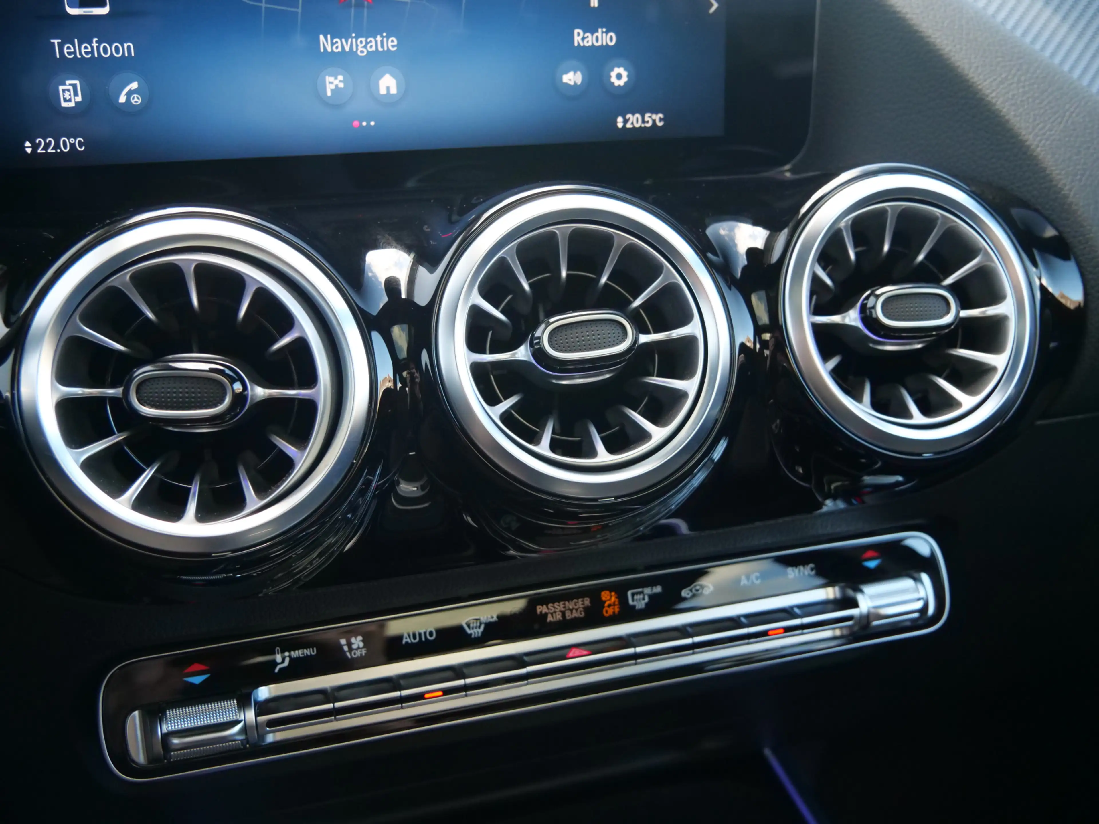 Mercedes-Benz GLA 180 AMG Line 136 Pk Automaat Navi / DAB / Pano-dak / C — photo 15