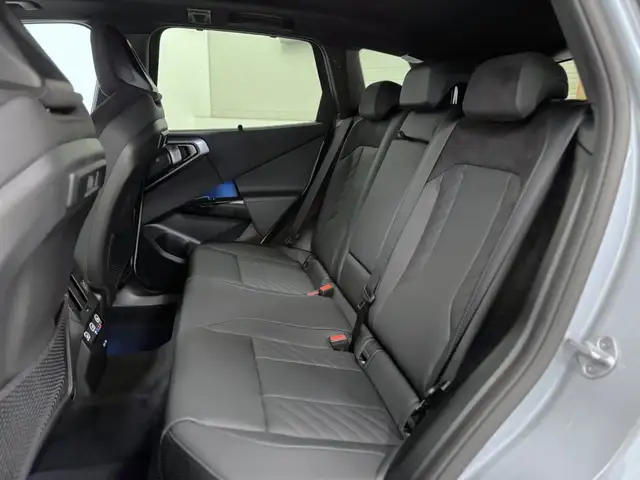 BMW X3 view 14