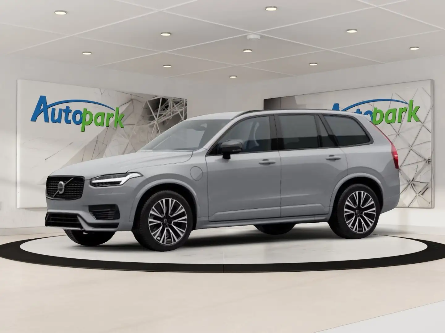 Volvo XC90 Plus, T8 AWD Plug-in Hybrid, Elektrisch/Benzi Plus Grijs - 1