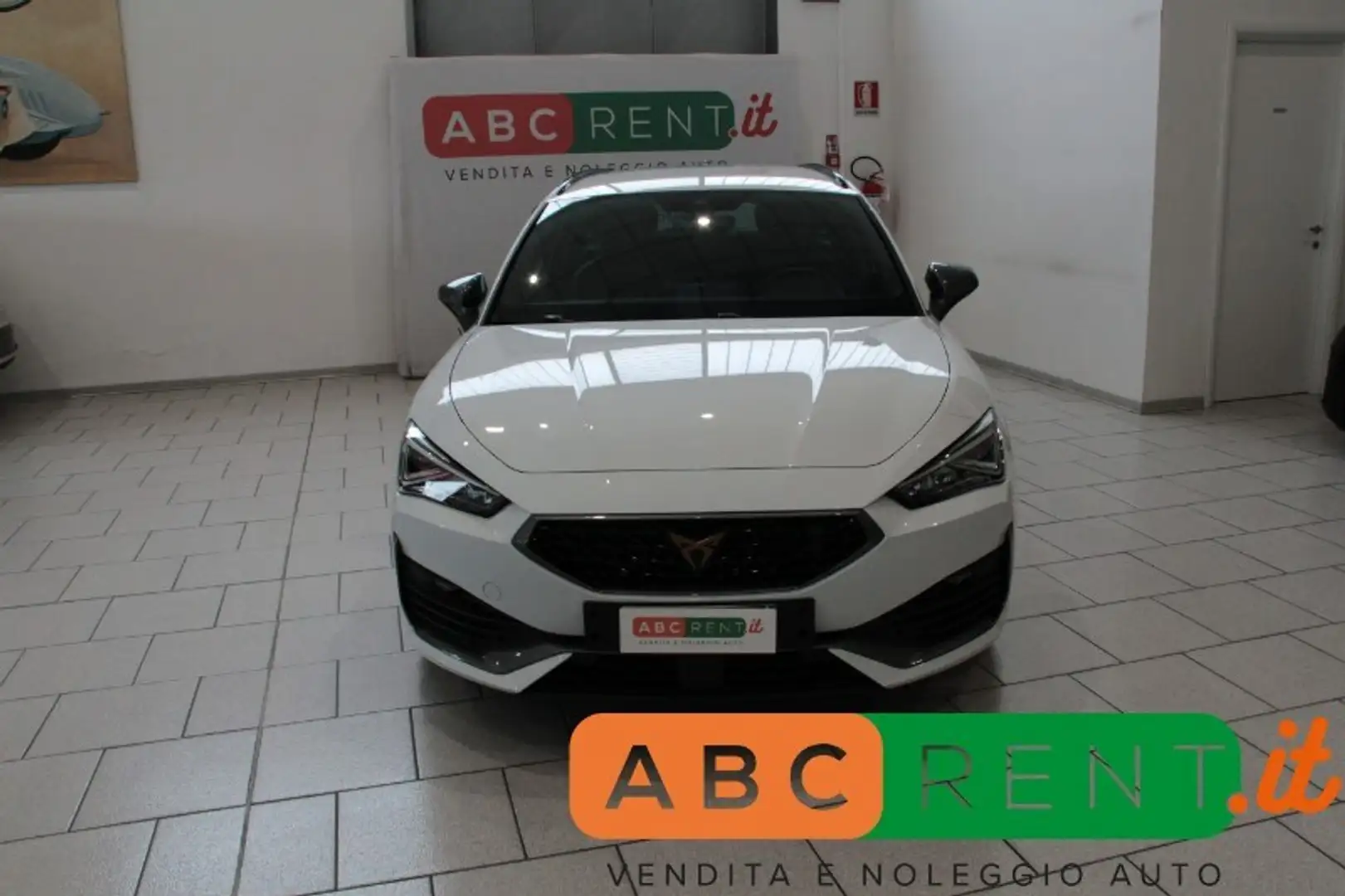 CUPRA Leon Leon Sportstourer 1.5 Hybrid 150 CV DSG Wit - 2