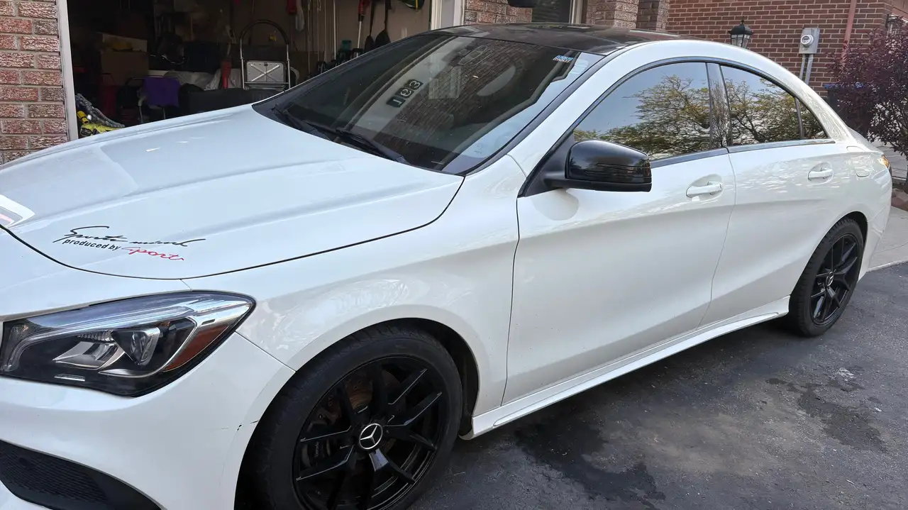 Mercedes-Benz CLA photo Mercedes-Benz CLA