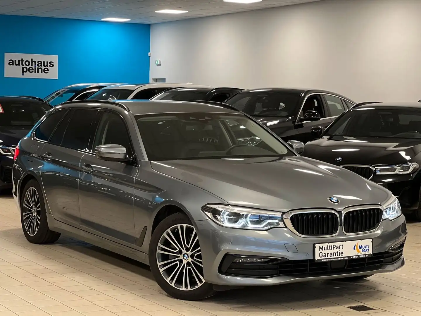 BMW 520 d xDrive Sport Line LC+/ParkAssist/DA+/Hi-Fi Blauw - 1