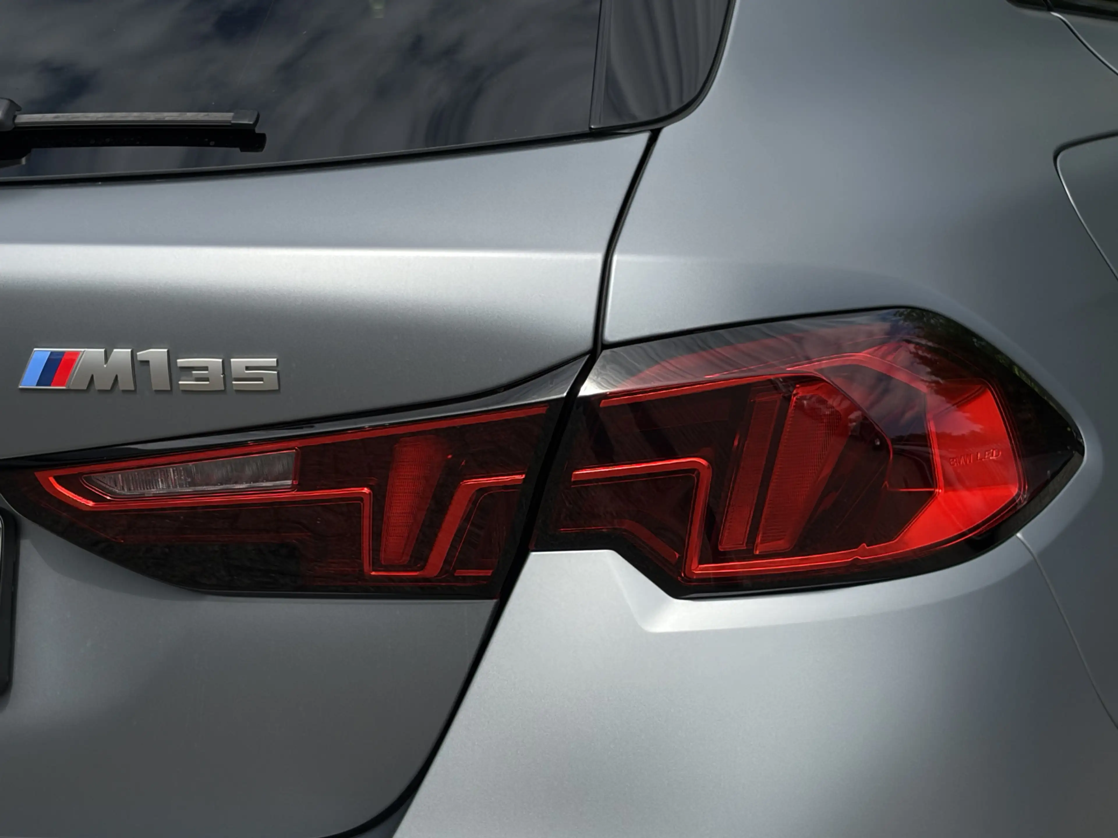 BMW 135 1-serie M135 xDrive | Frozen Pure Grey | Panorama — photo 6
