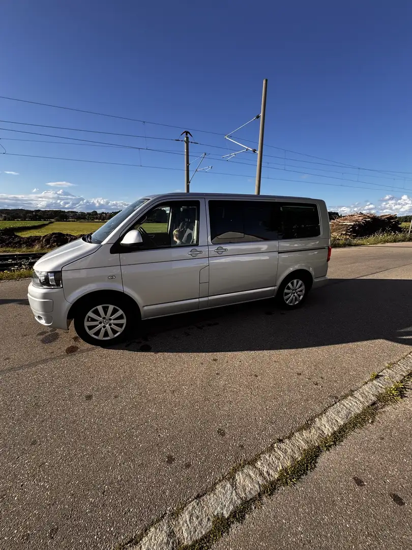 Volkswagen T5 Multivan - 1