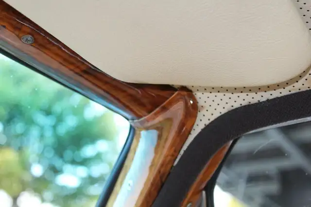 Mercedes-Benz 300 view 19