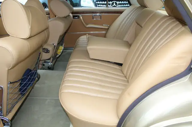 Mercedes-Benz 300 view 15