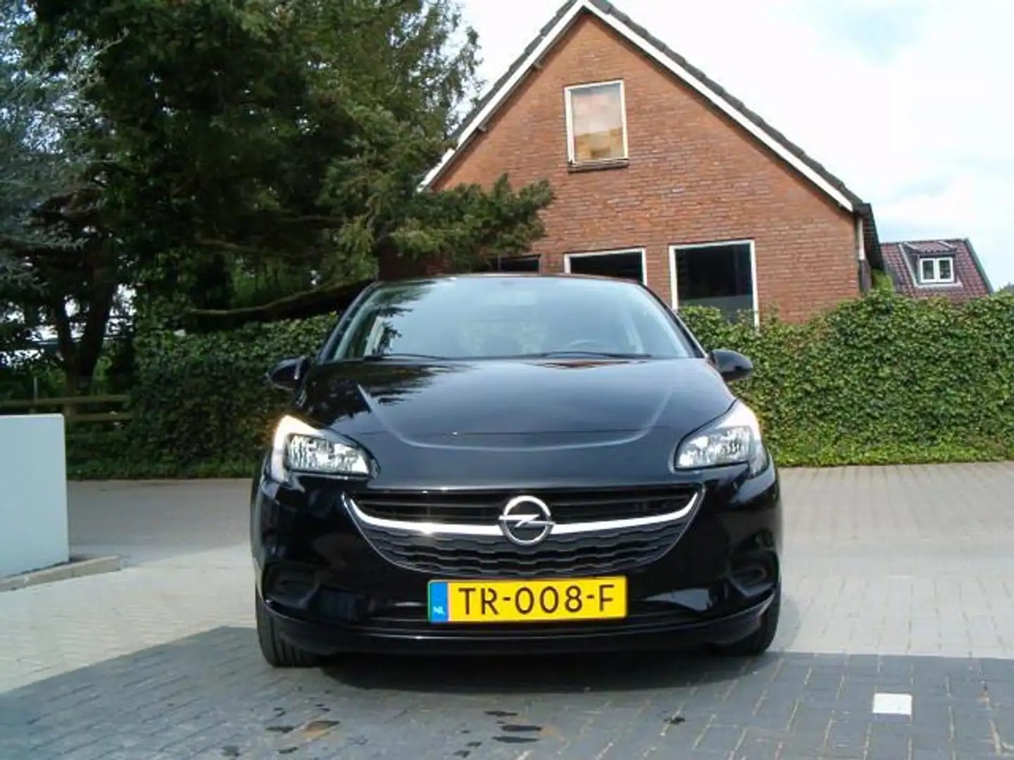 Opel Corsa 1.4 Favourite Zwart - 2