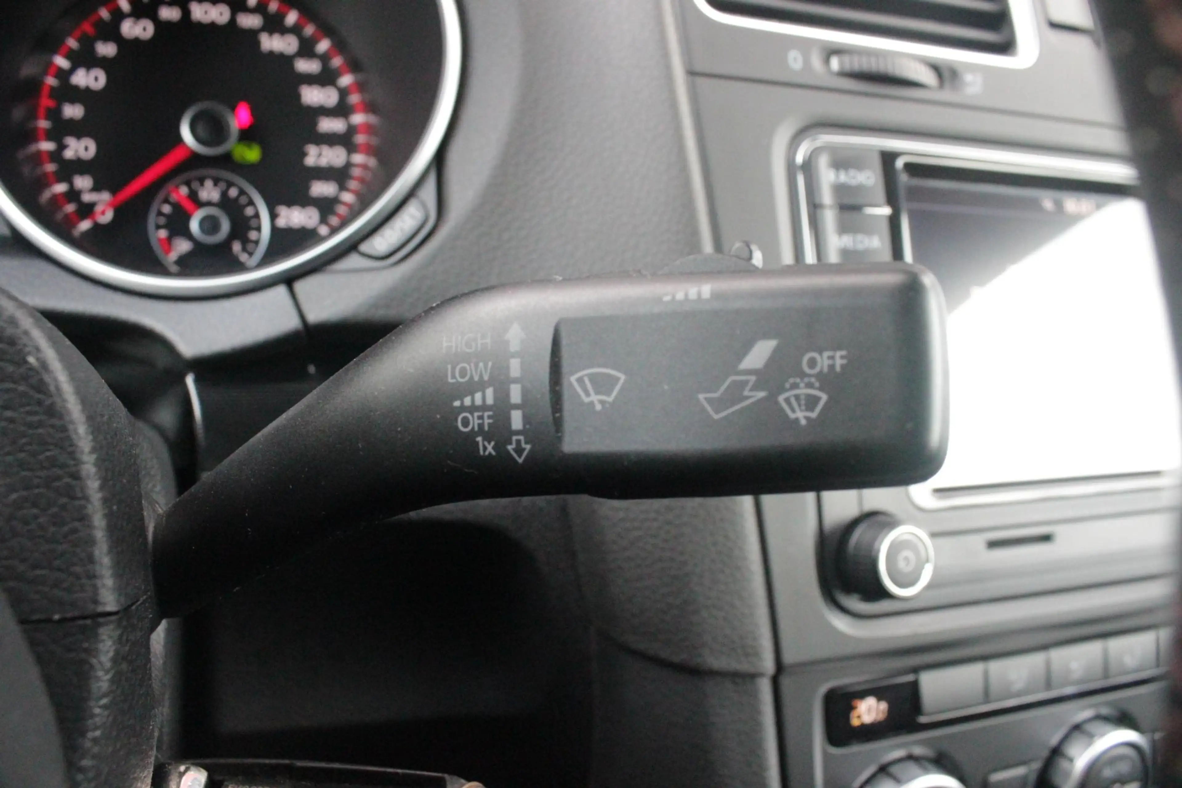 Volkswagen Golf Cabriolet 2.0 GTI 210PK DSG 7 AUTOMAAT | NEDERLANDSE AUTO | — photo 50