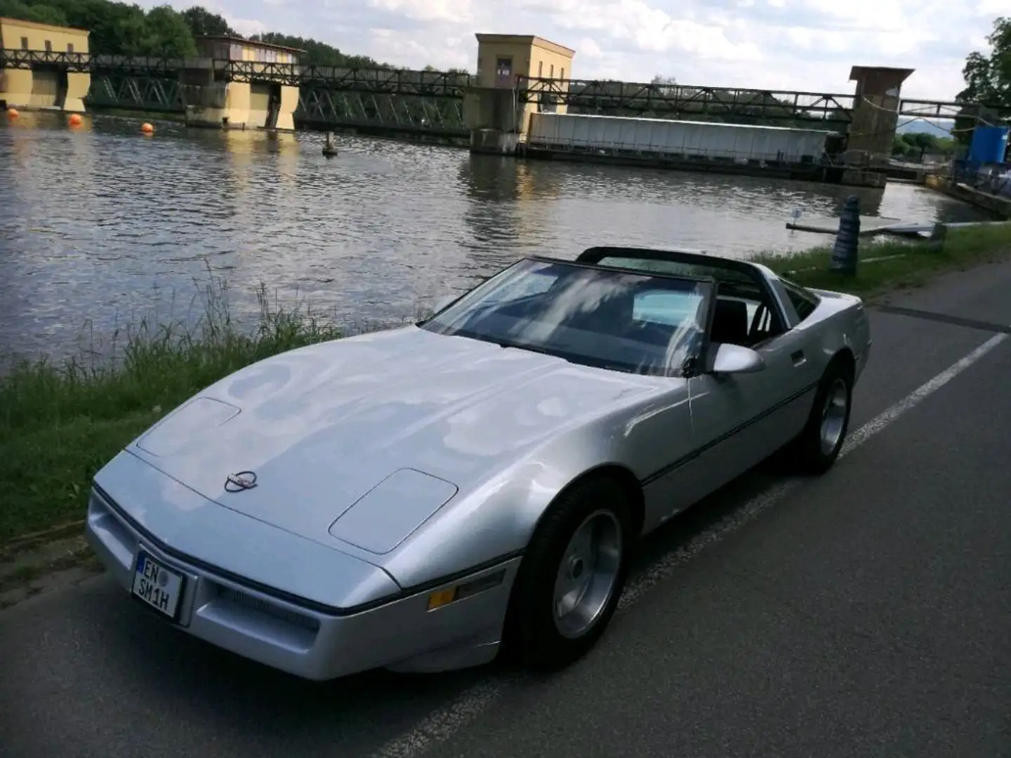 Corvette C4 V8 2. Hand Top Zustand Mega Sound!! Silber - 2