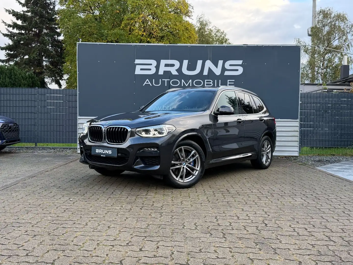 BMW X3 xDrive 30 e M Sport Leder DAB HUD AHK Gris - 1
