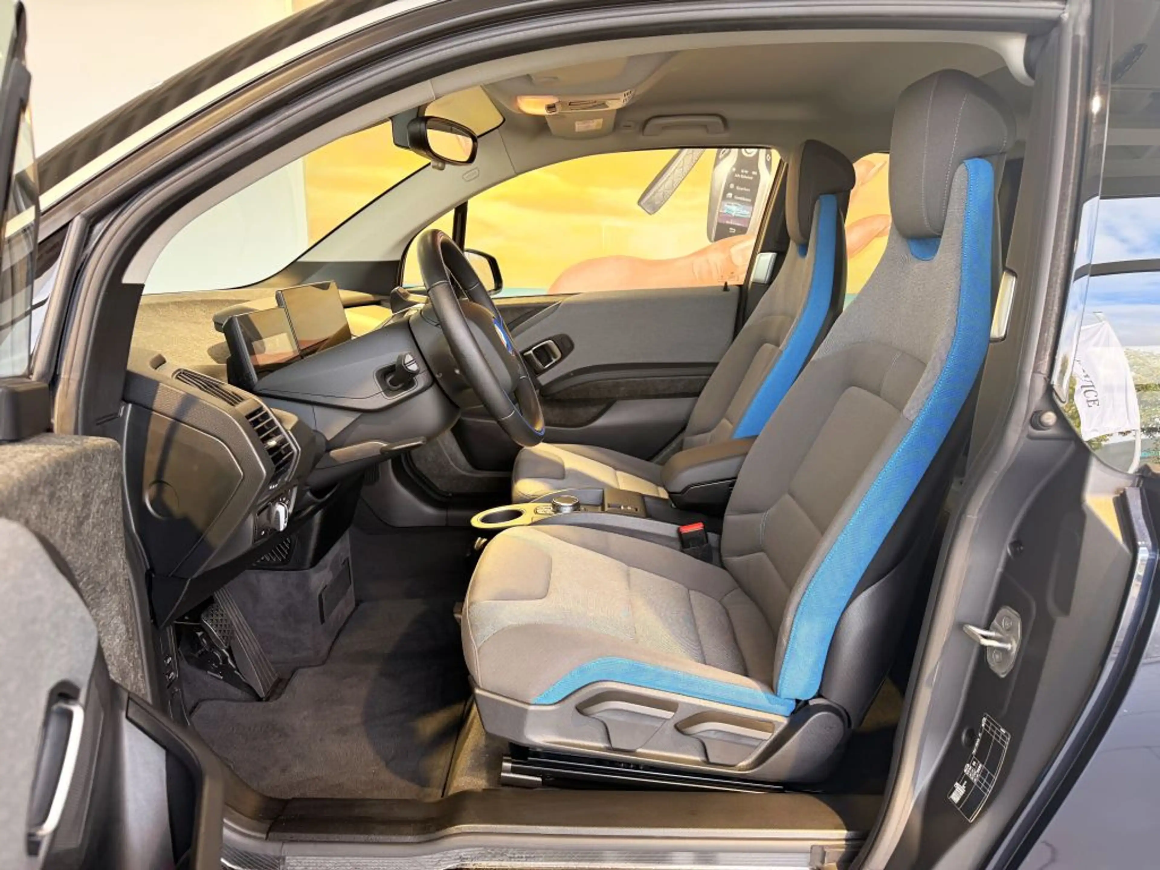 BMW i3 120 Ah KOMF+adp.LED+ACC+NAVIpro+AC/DC+AL+20* — photo 3
