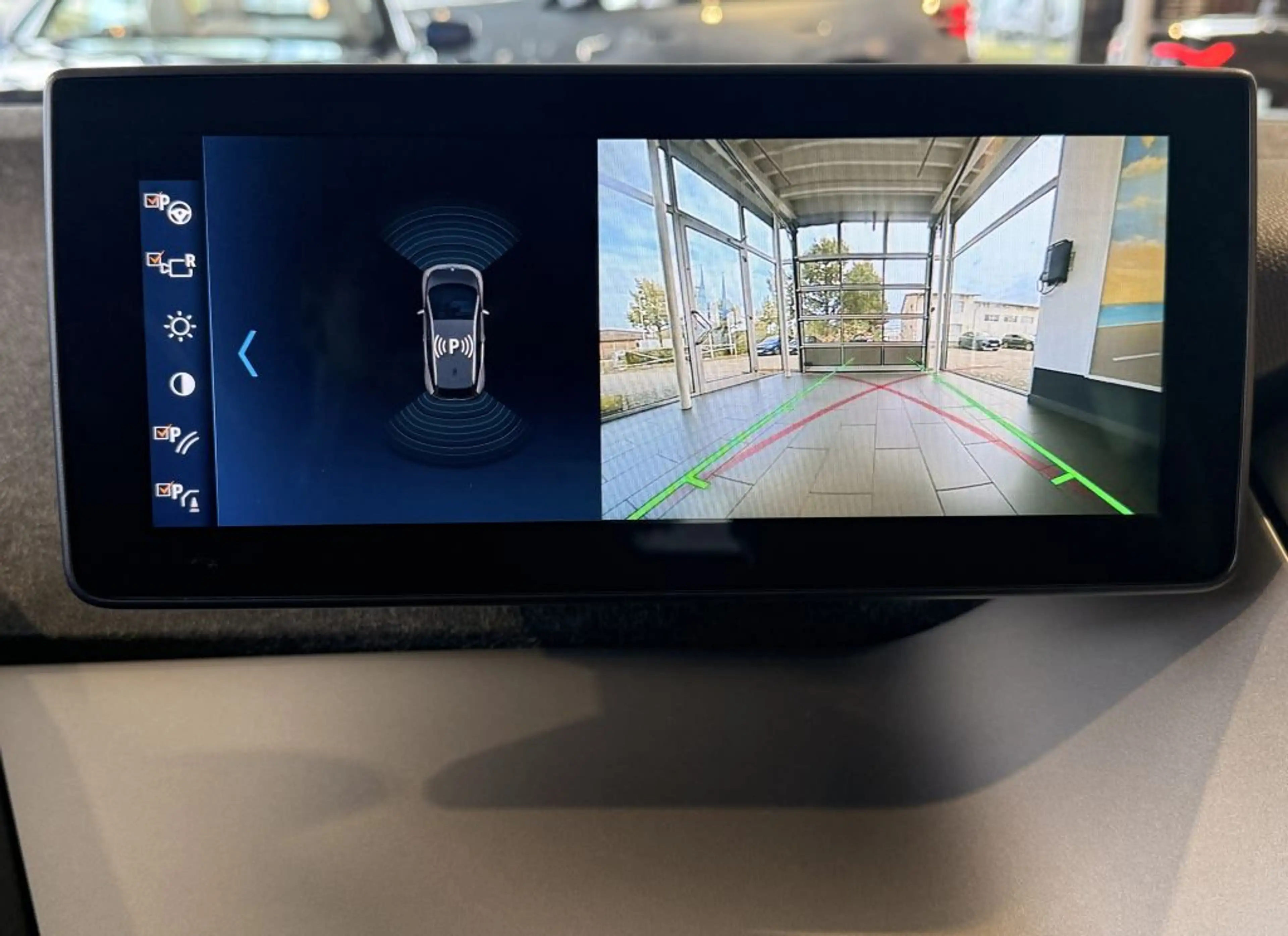 BMW i3 120 Ah KOMF+adp.LED+ACC+NAVIpro+AC/DC+AL+20* — photo 6
