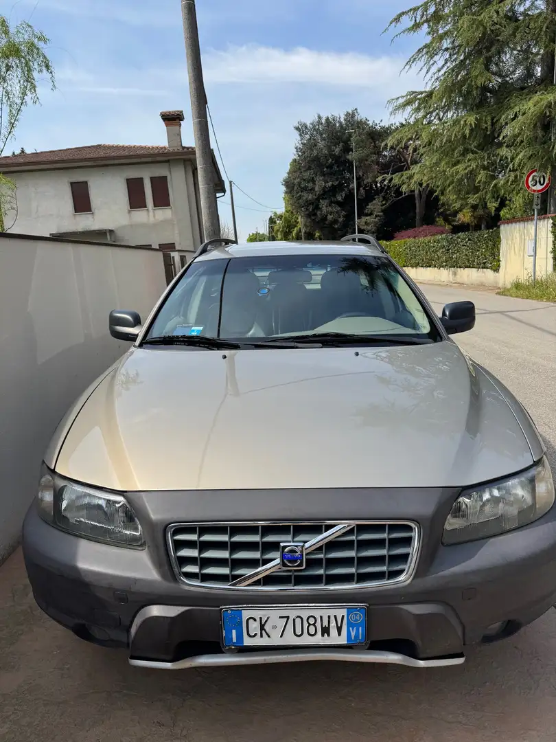 Volvo XC70 Cross Country Bronze - 1