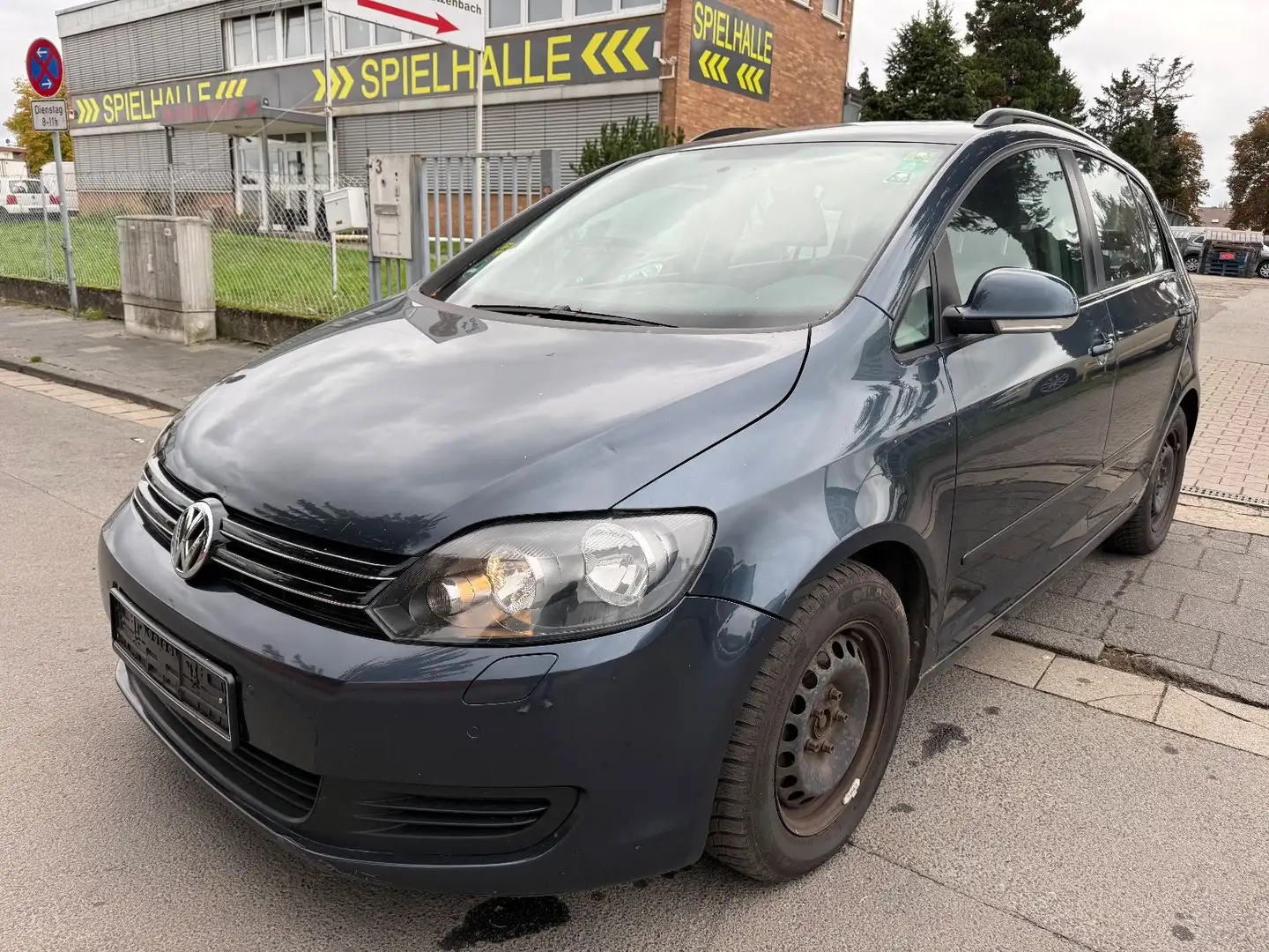 Volkswagen Golf Plus 1.6 TDI BlueMotion Tech Comfortline Gris - 1