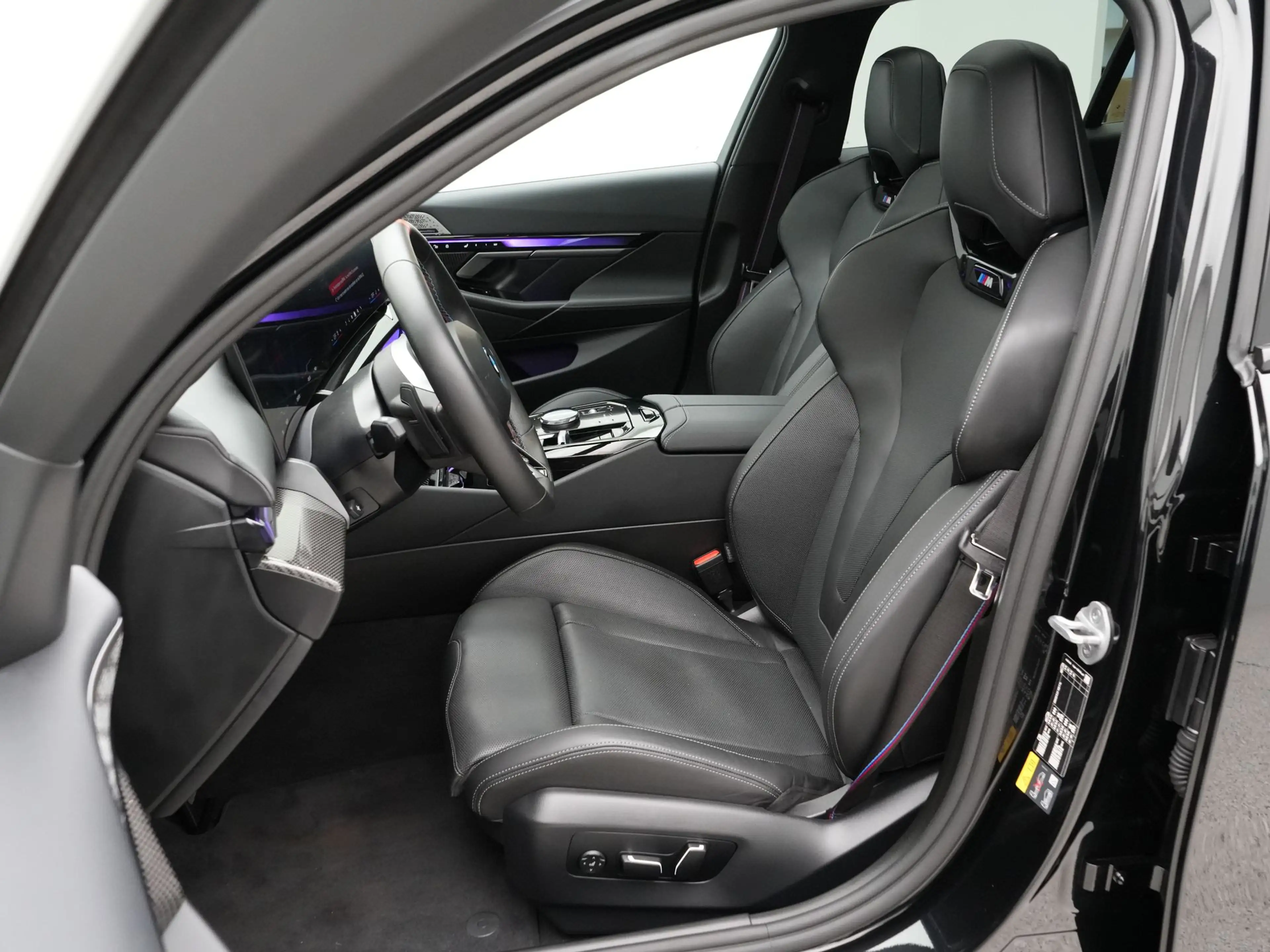 BMW i5 M60 Touring xDrive 84 kWh Accu conditie 100% — photo 4