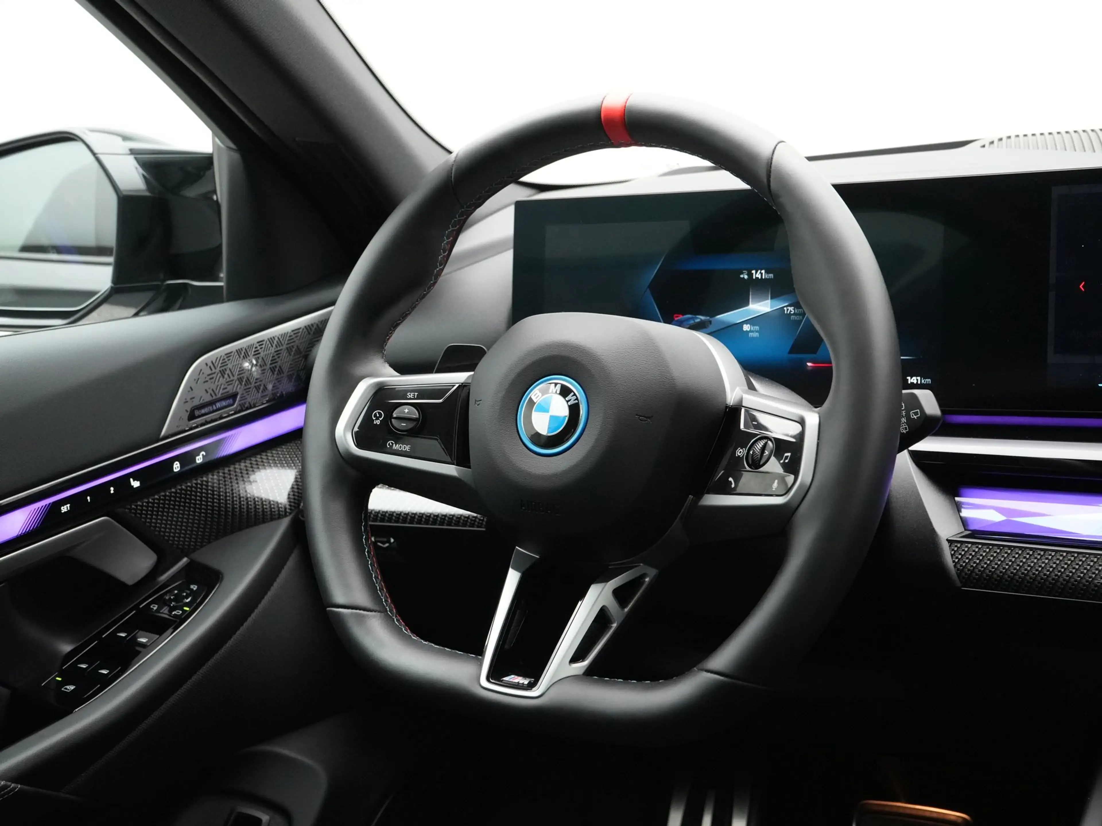BMW i5 M60 Touring xDrive 84 kWh Accu conditie 100% — photo 2