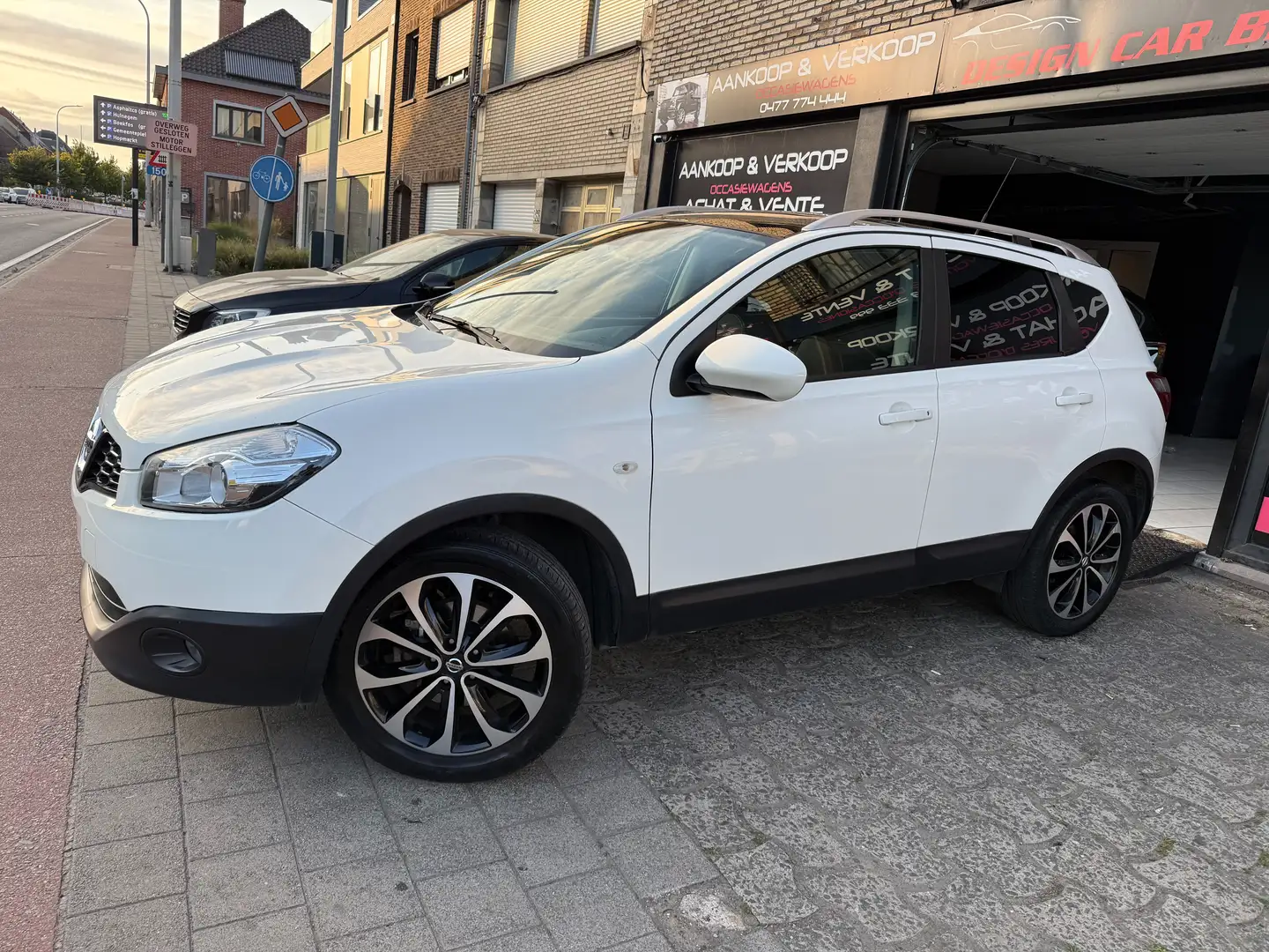 Nissan Qashqai Qashqai 1.6 dCi 2WD Executive+18''+AVM ISS Wit - 1