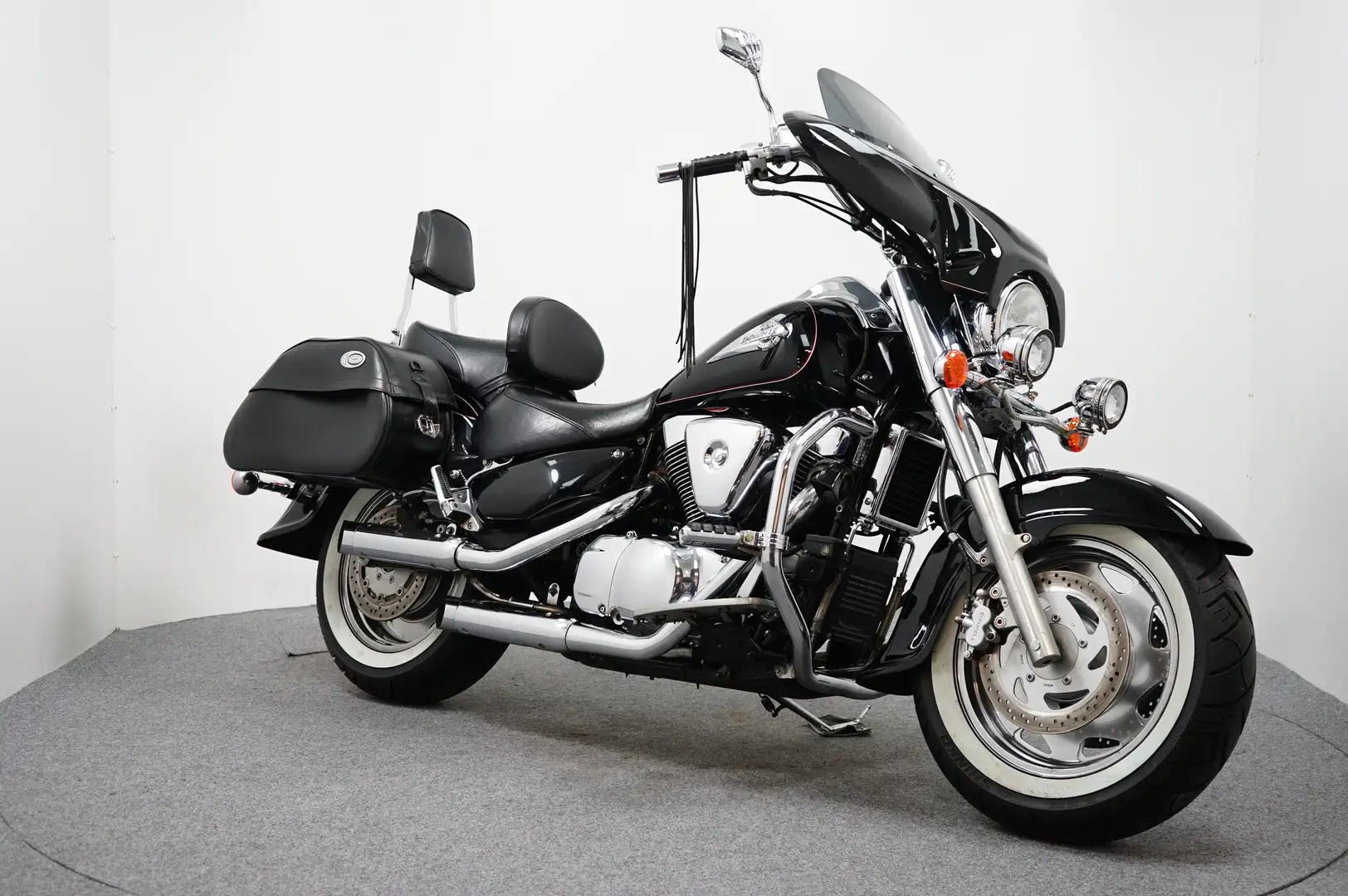 Suzuki VL 1500 INTRUDER Zwart - 2
