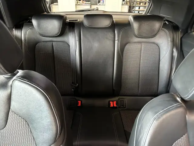 Audi Q2 view 12