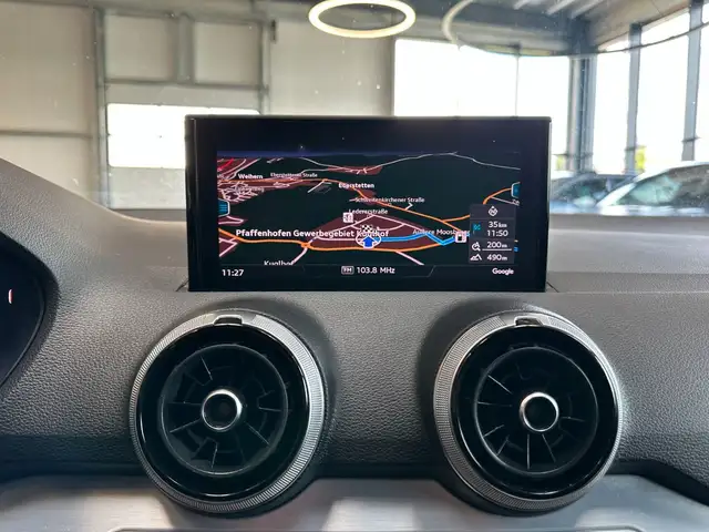 Audi Q2 view 14
