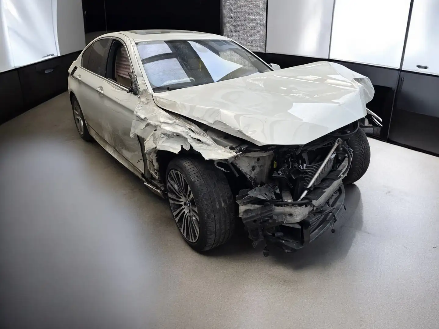 BMW 535 535 d xDrive Unfallfahrzeug Motor und Getriebe NEU Blanc - 1