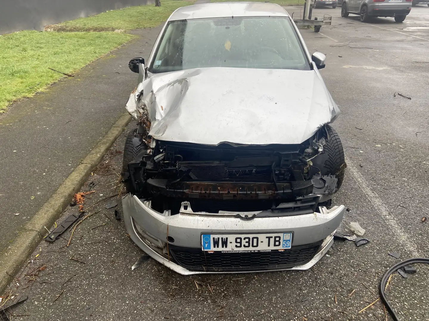 Volkswagen Polo Polo 5 accidentée, pas de procédure, airbag OK - 2