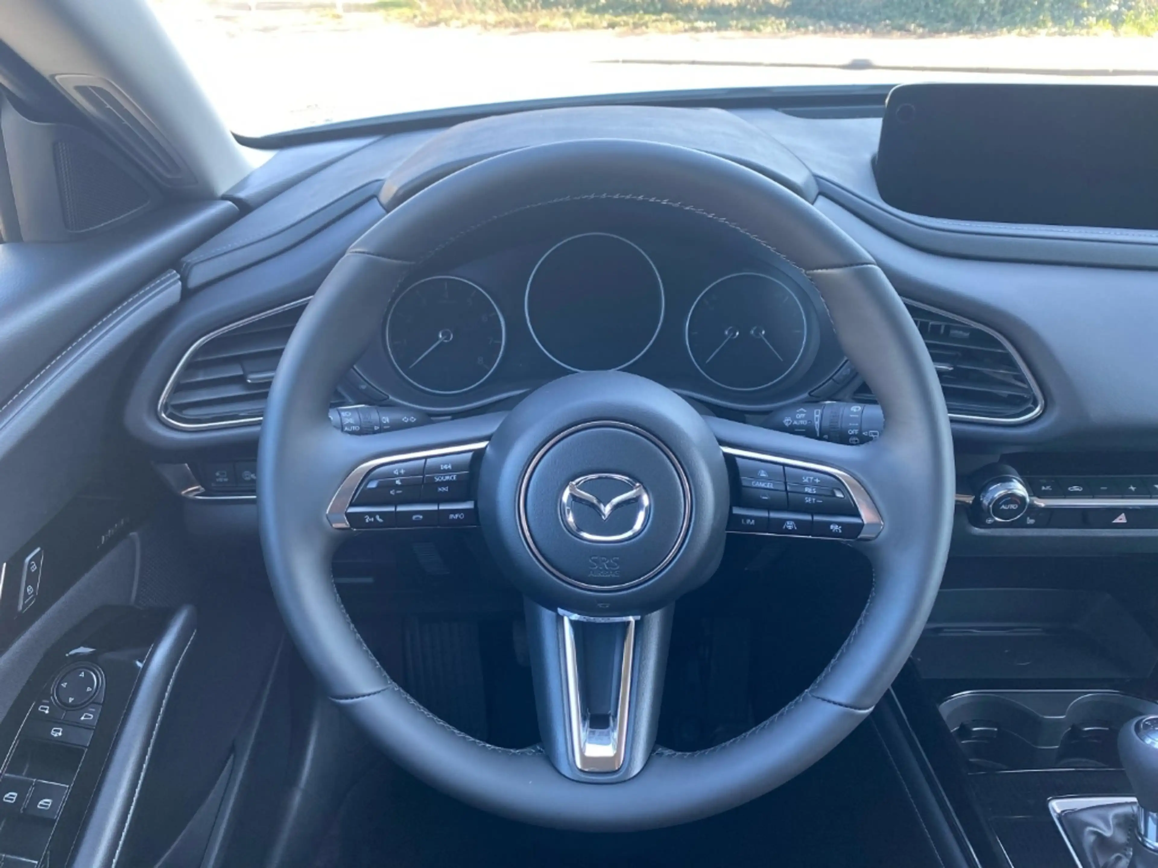 Mazda CX-30 EXCLUSIVE-L. e-Skyactiv-G 140PS 6MT HUD Navi Sound — photo 8