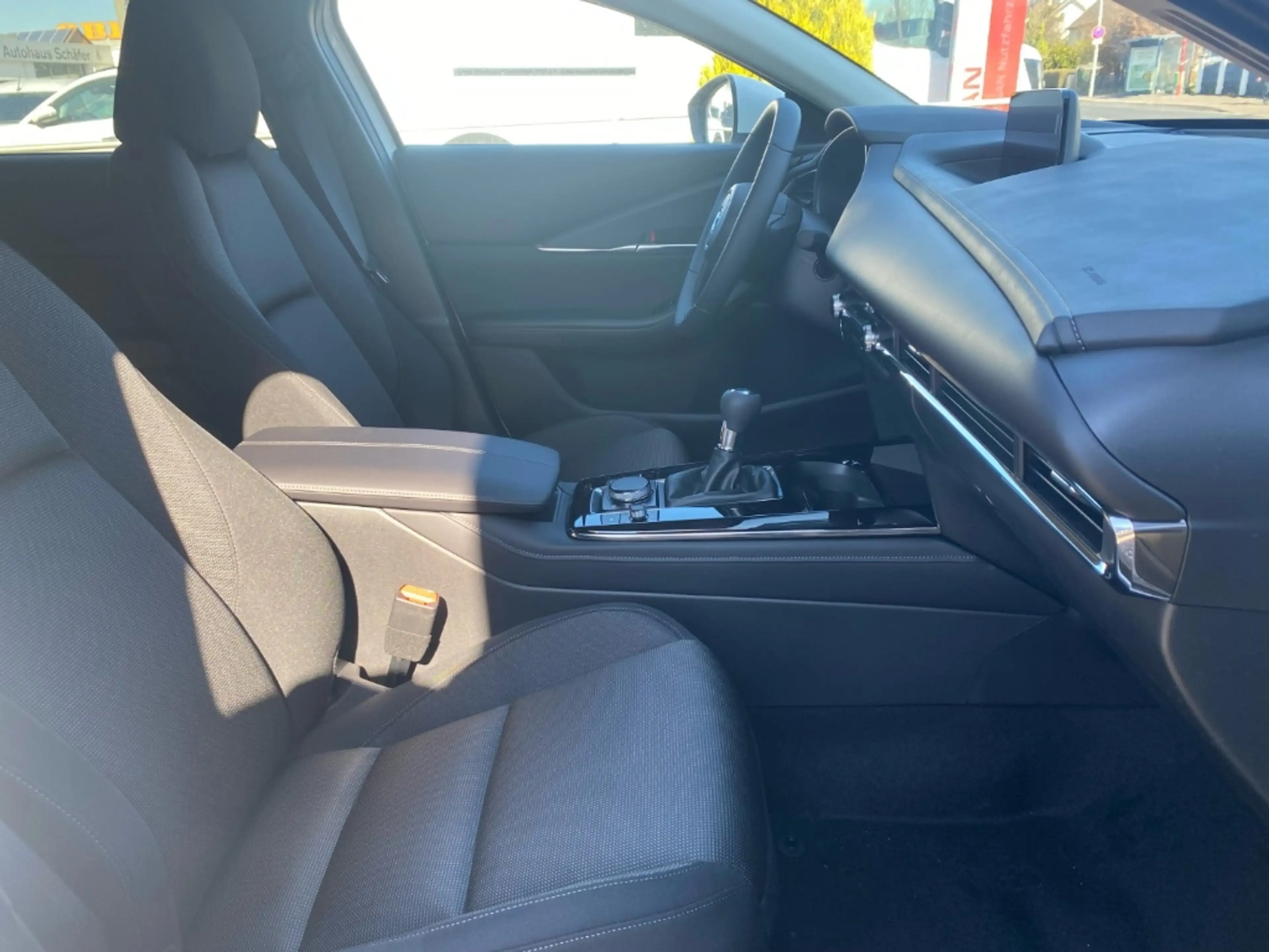 Mazda CX-30 EXCLUSIVE-L. e-Skyactiv-G 140PS 6MT HUD Navi Sound — photo 5