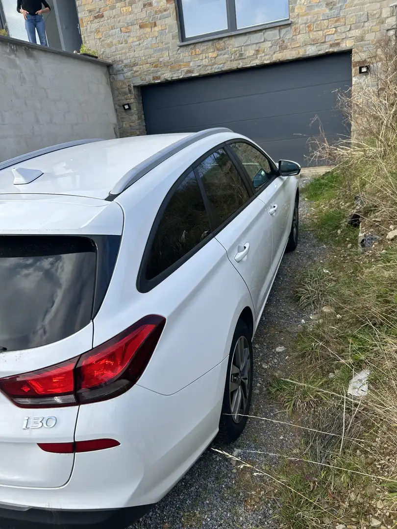 Hyundai i30 SW 1.4i i-catcher ISG Stop & Go - 2