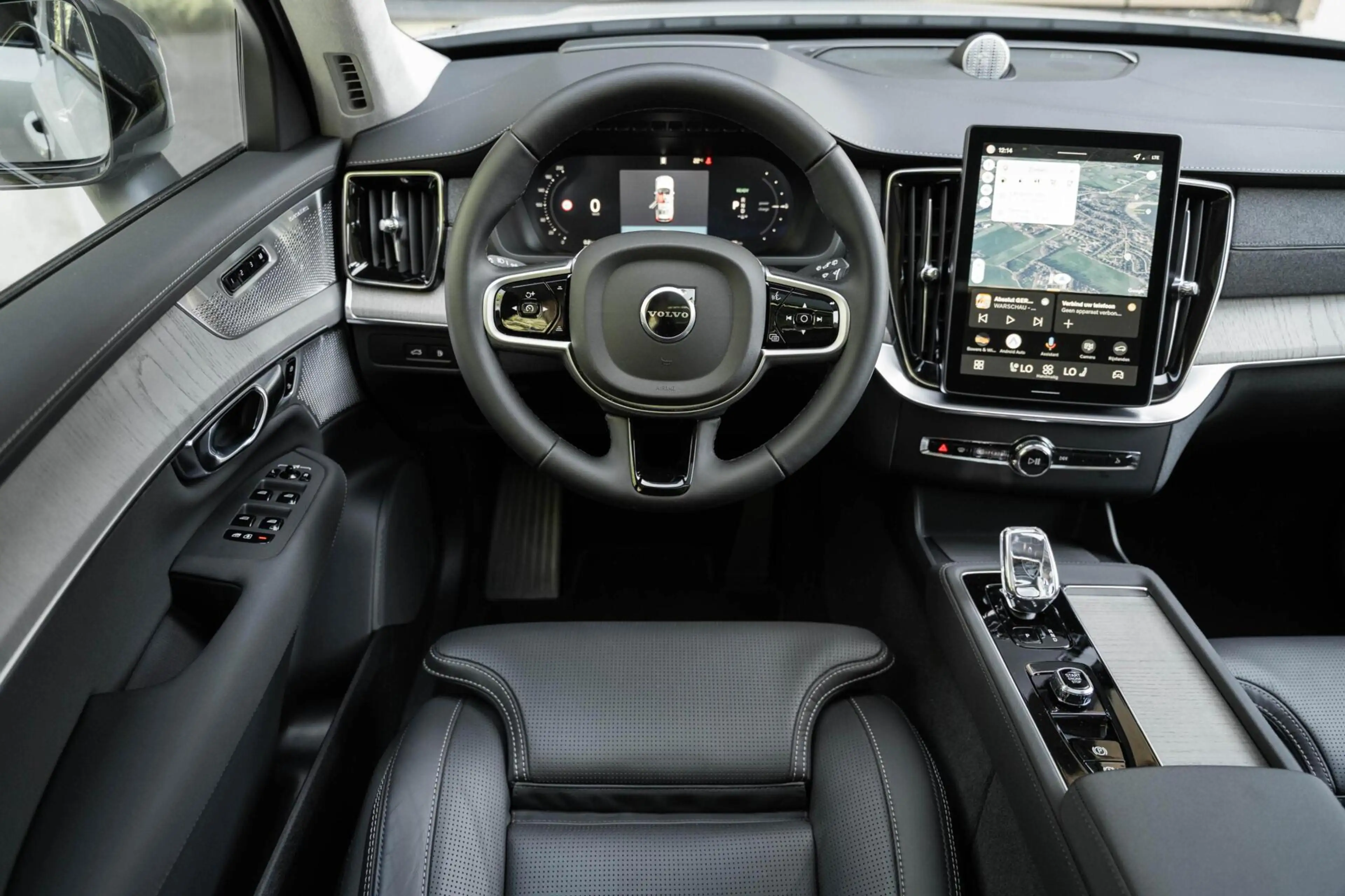 Volvo XC90 T8 Ultra Dark B&W Pano Lucht Trek HUD Massage 22 — photo 34