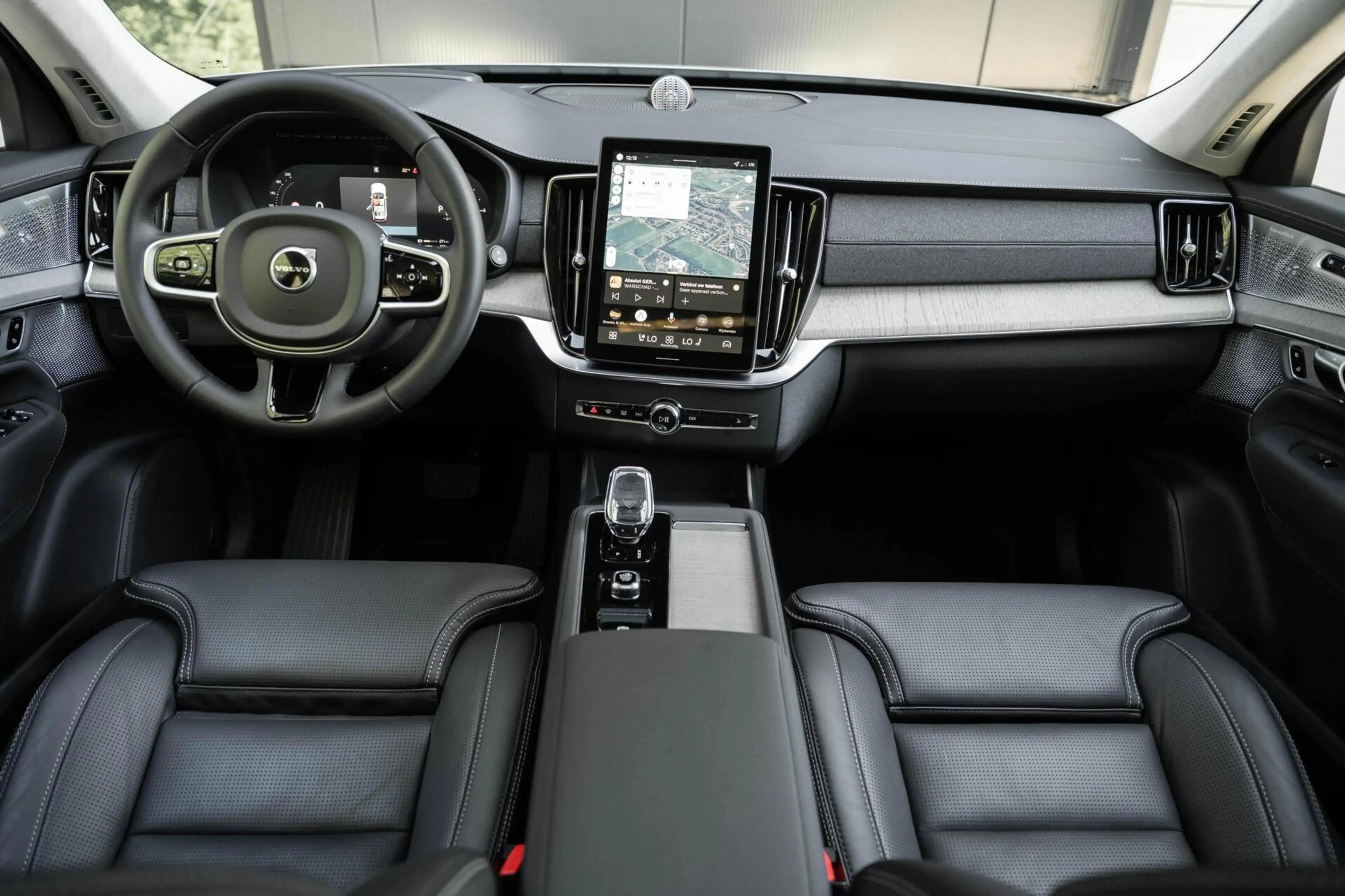 Volvo XC90 T8 Ultra Dark B&W Pano Lucht Trek HUD Massage 22 — photo 11