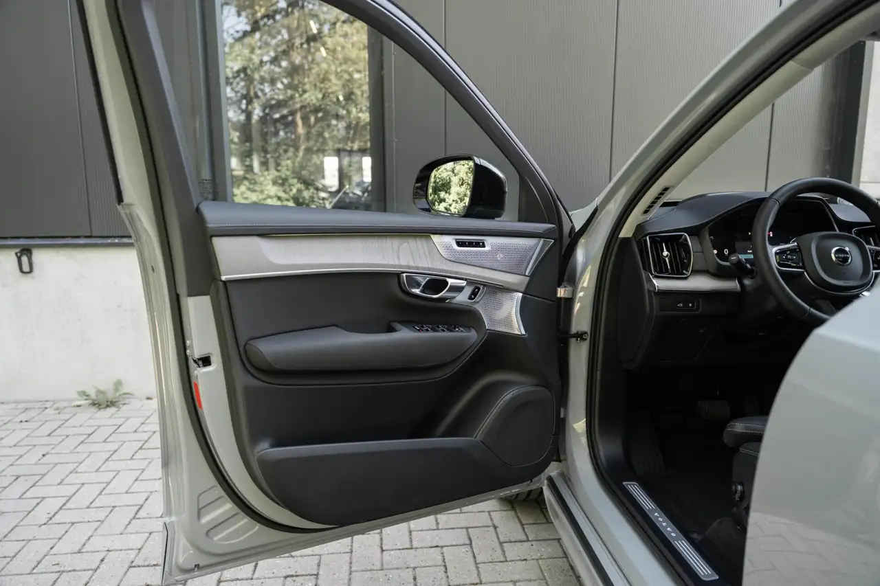 Volvo XC90 T8 Ultra Dark B&W Pano Lucht Trek HUD Massage 22, миниатюра 19