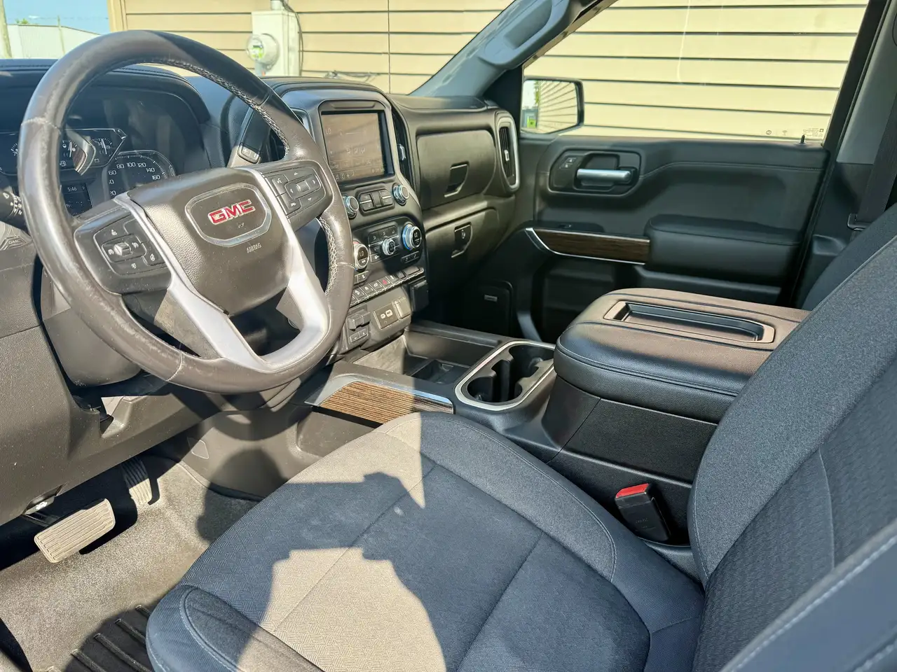 GMC Sierra 1500 photo GMC Sierra 1500