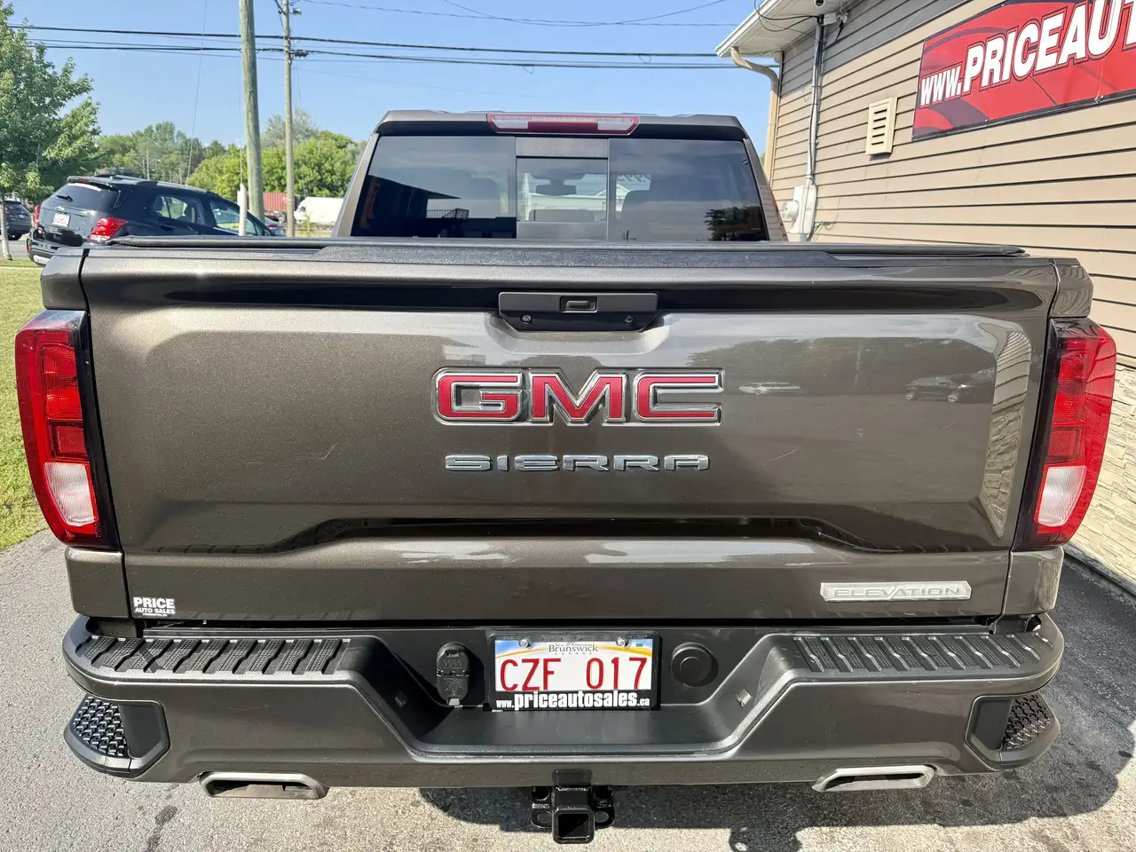 GMC Sierra 1500 photo GMC Sierra 1500