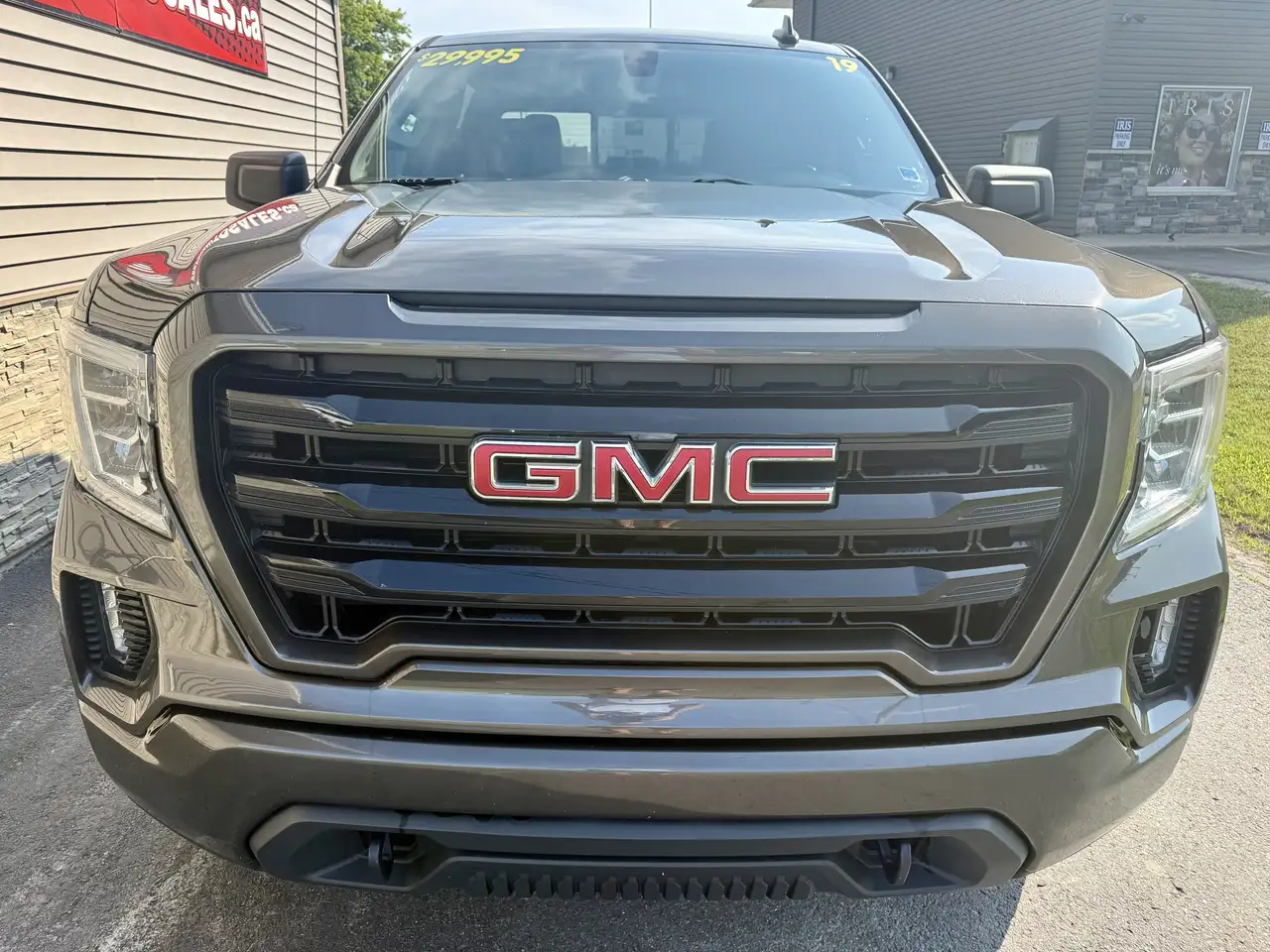GMC Sierra 1500 photo GMC Sierra 1500